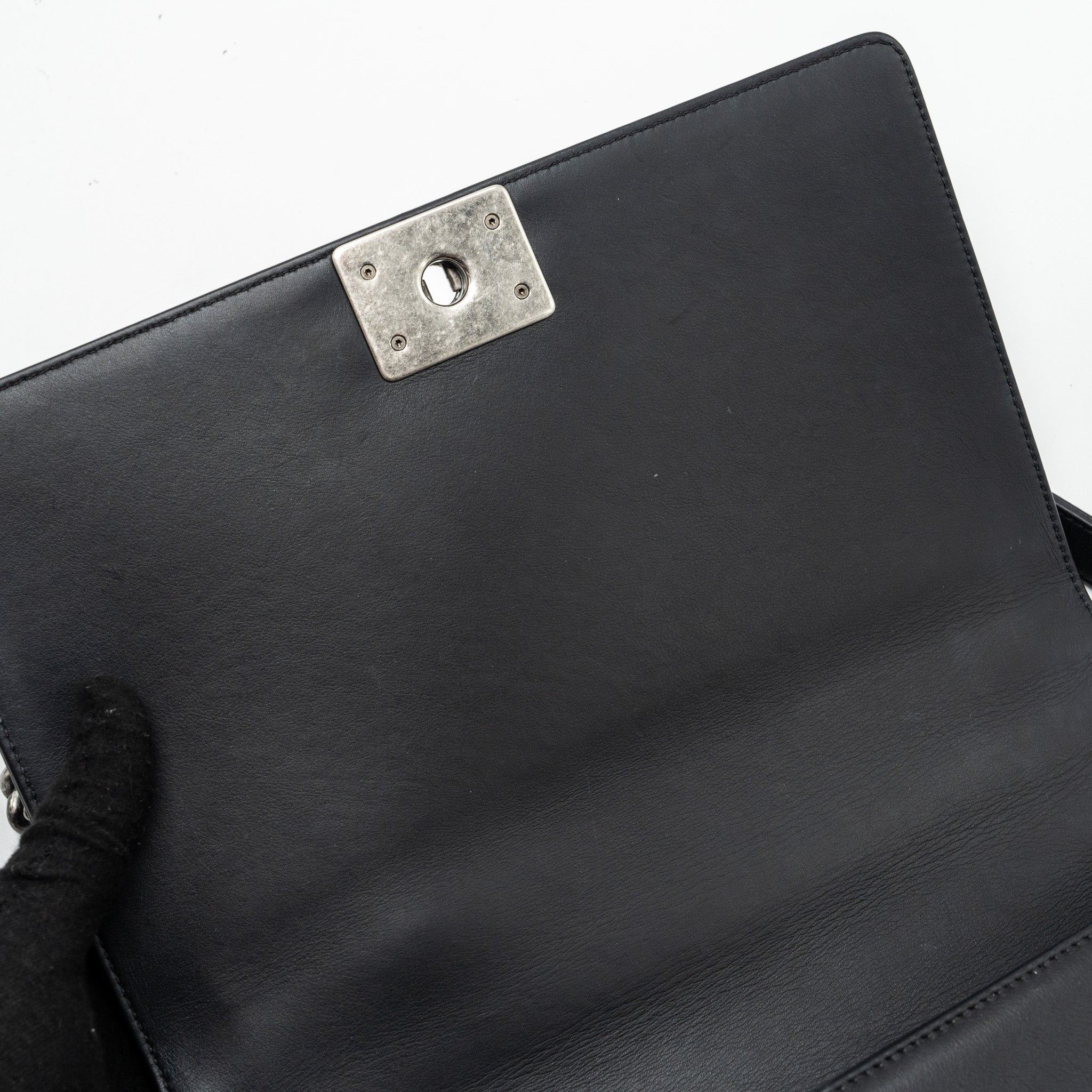 chanel-new-medium-boy-bag-smooth-calfskin-black-ruthenium-hardware