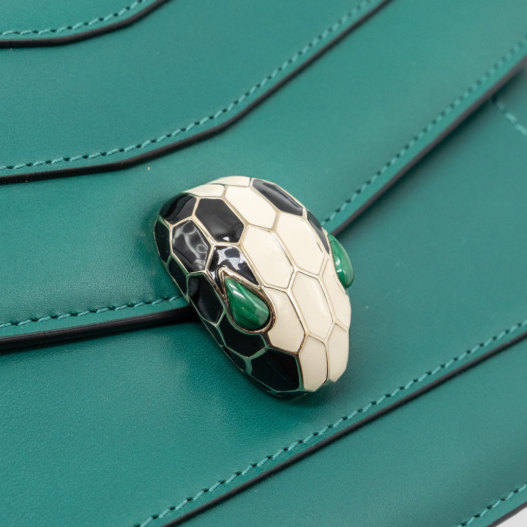 bvlgari-serpenti-forever-chain-bag-calfskin-green-lghw-2