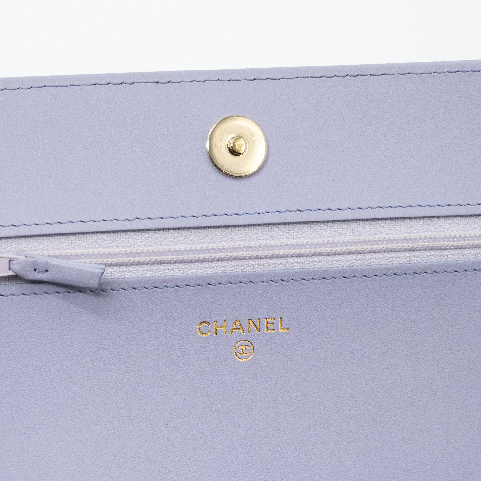 chanel-boy-wallet-on-chain-caviar-lialic-light-purple-lghw-microchip