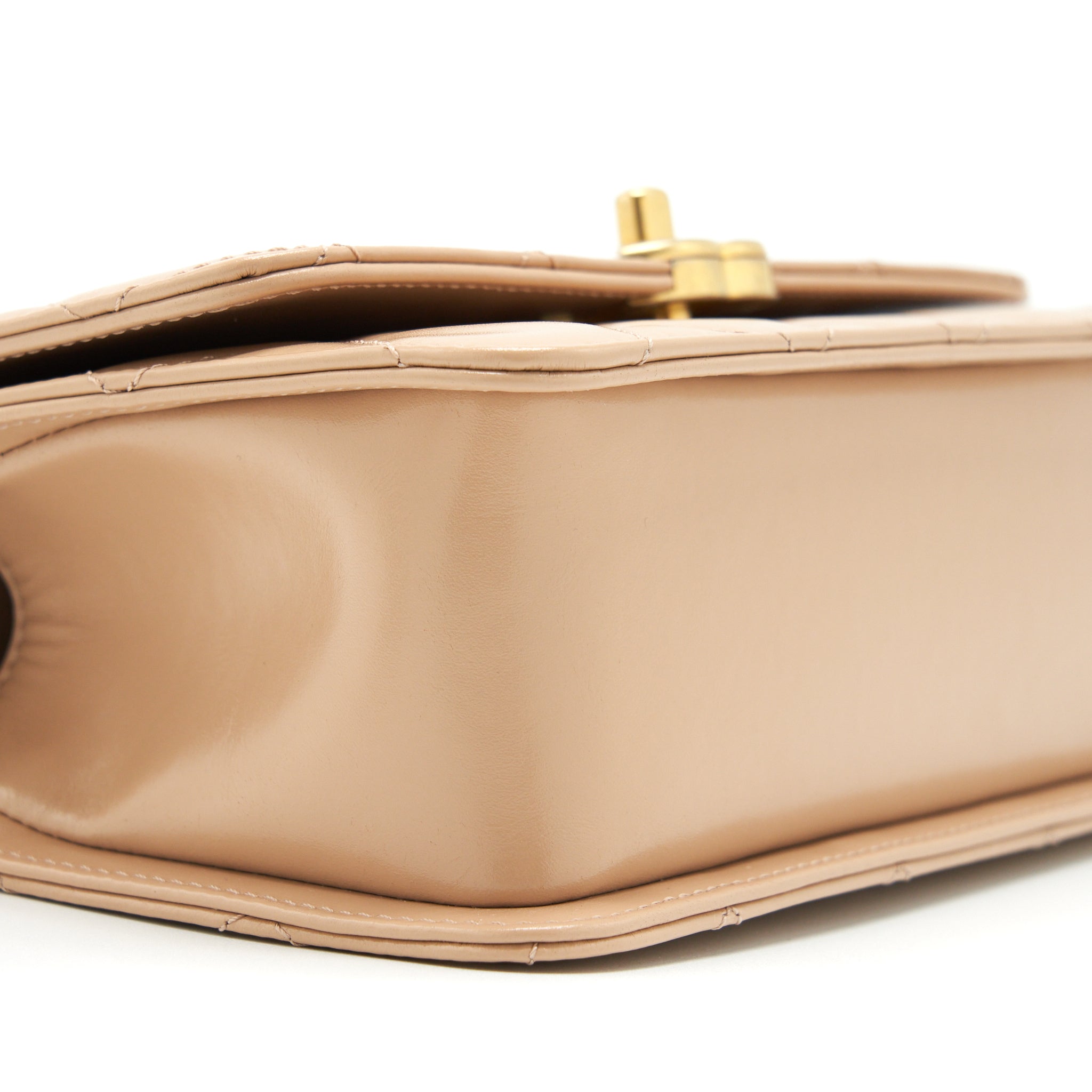 chanel-21a-small-gold-crush-flap-bag-calfskin-beige-ghw-microchip