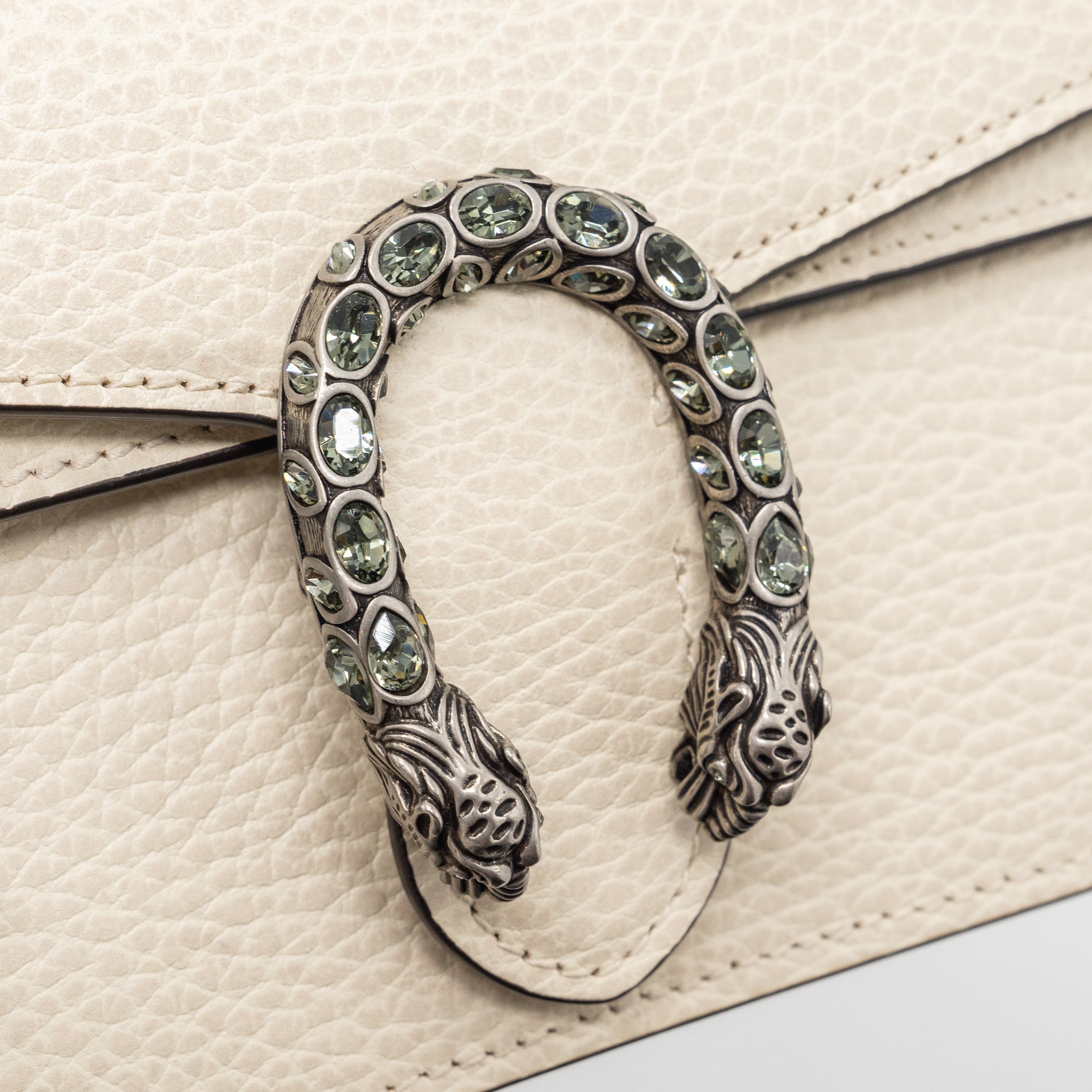 gucci-super-mini-dionysus-calfskin-white-ruthenium-silver-hardware