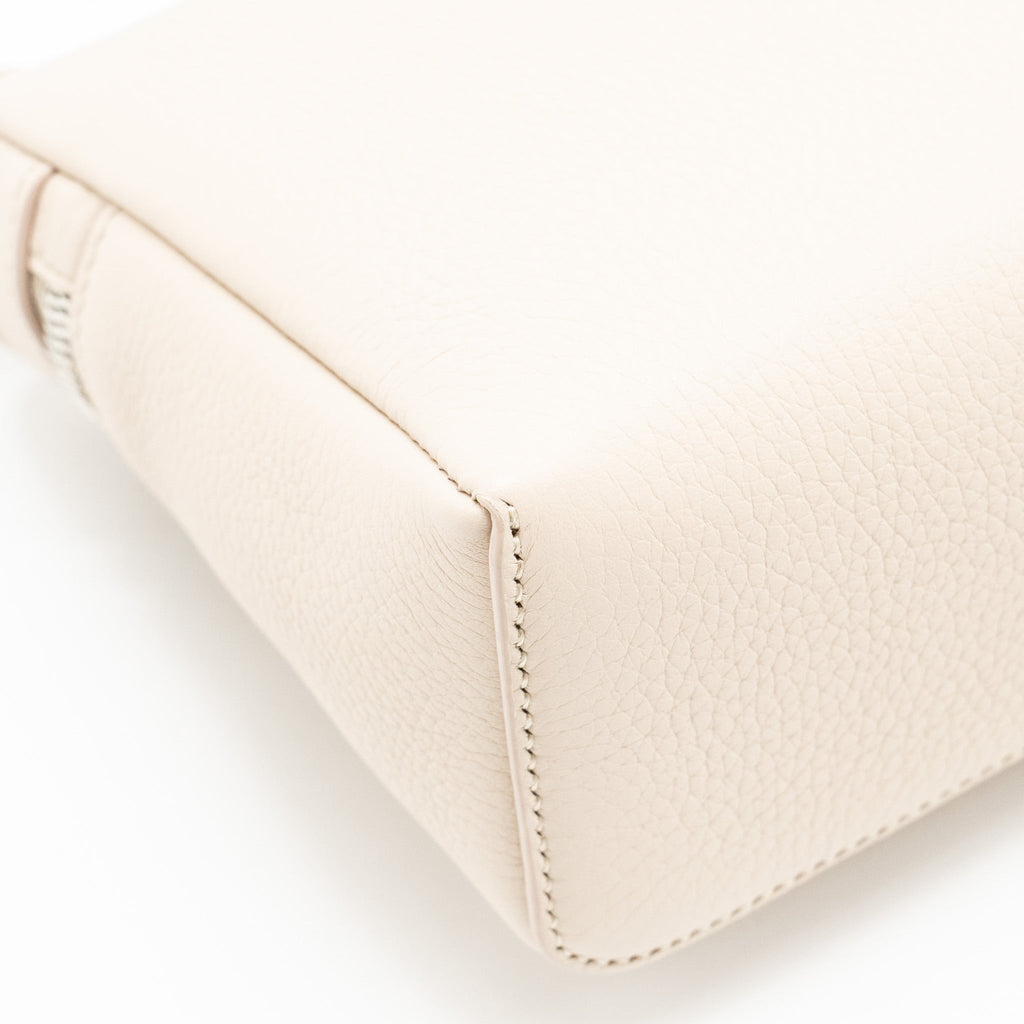 loro-piana-extra-pocket-l19-grained-calfskin-whisper-white-shw
