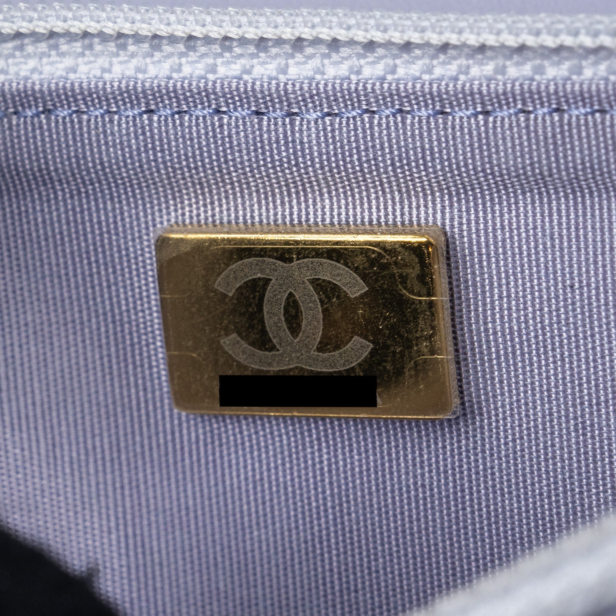chanel-boy-wallet-on-chain-caviar-lialic-light-purple-lghw-microchip