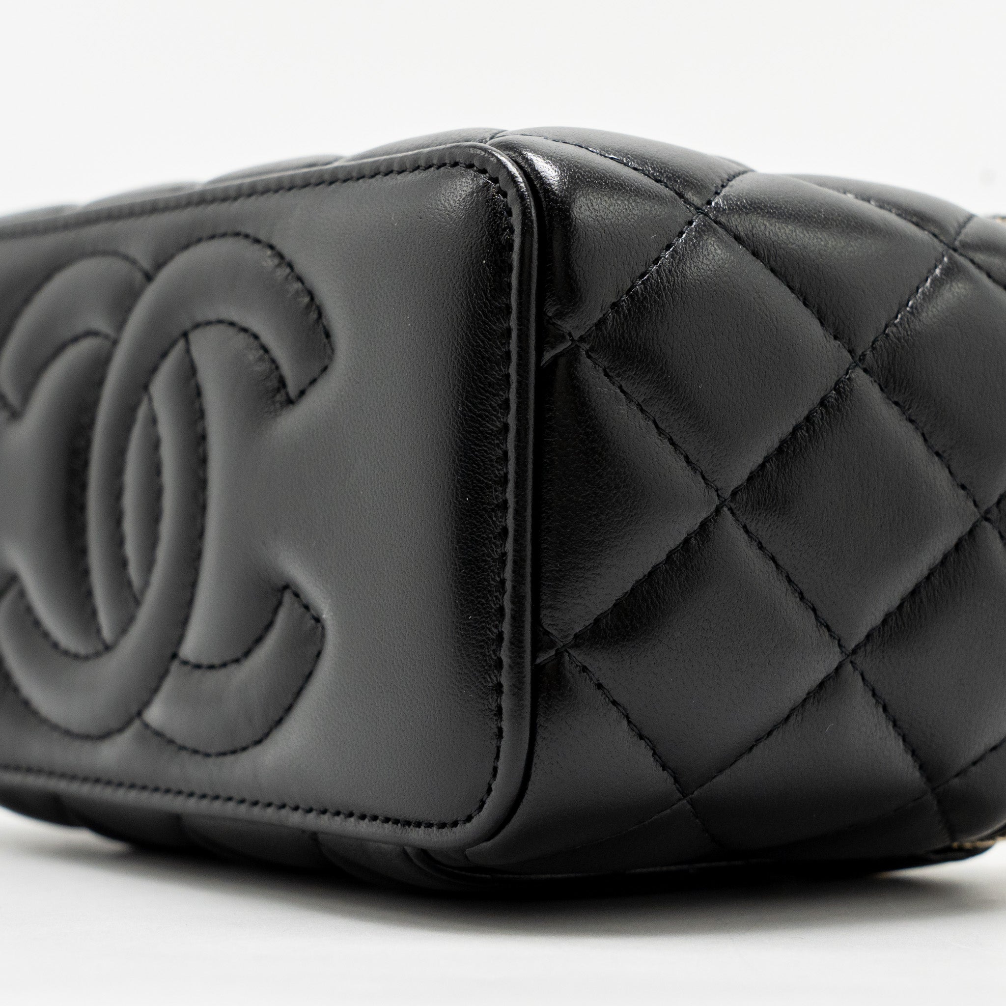 chanel-24a-long-vanity-case-with-cc-logo-adjustable-chain-lambskin-black-ghwmicrochip