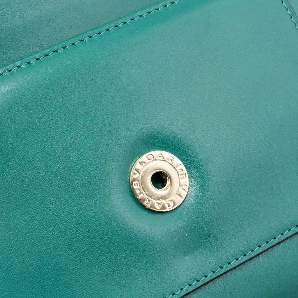 bvlgari-serpenti-forever-chain-bag-calfskin-green-lghw-2