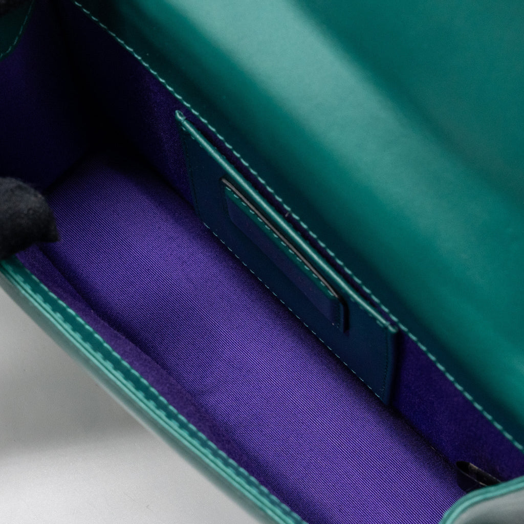 bvlgari-serpenti-forever-chain-bag-calfskin-green-lghw-2