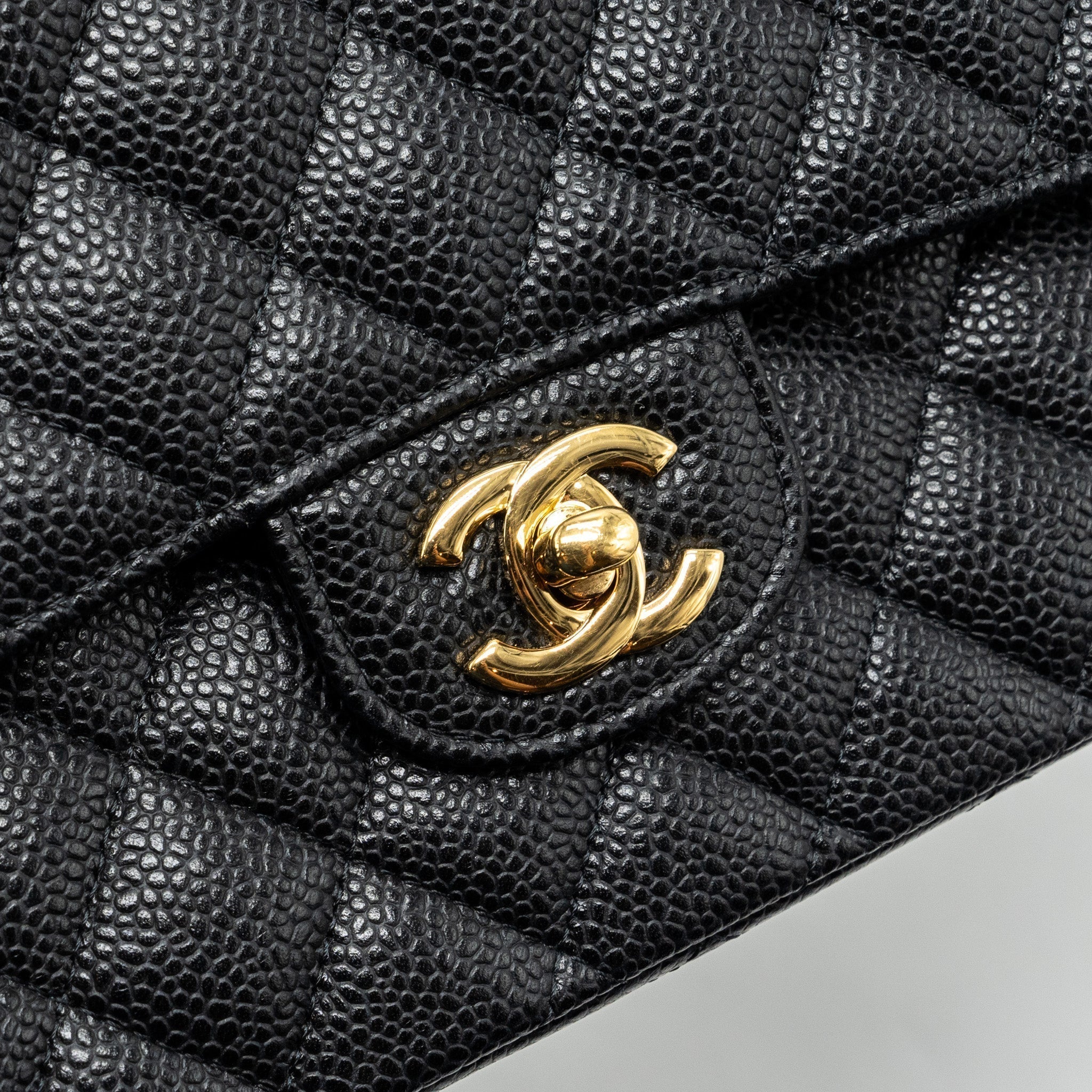 chanel-medium-classic-double-flap-bag-caviar-black-ghw-microchip-copy-1