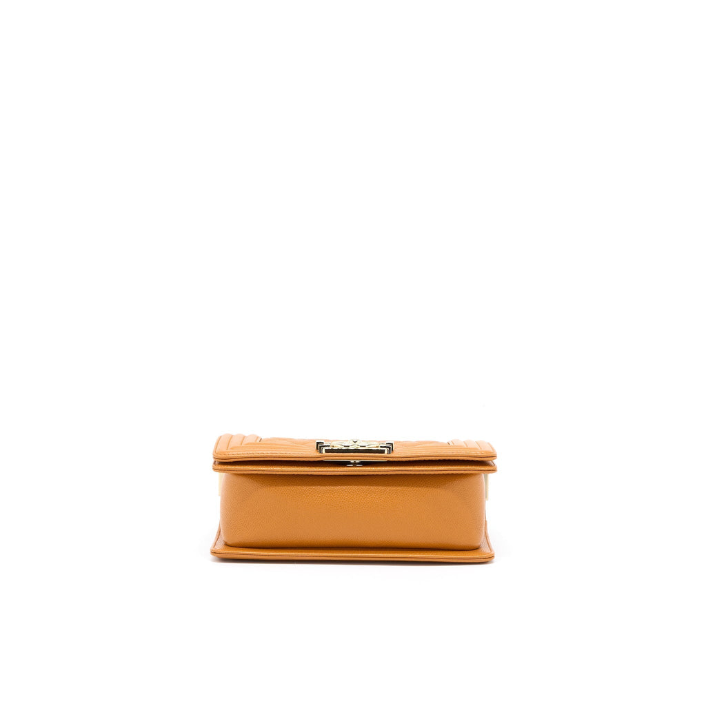 chanel-small-boy-bag-caviar-21a-nc630-caramel-lghw-microchip