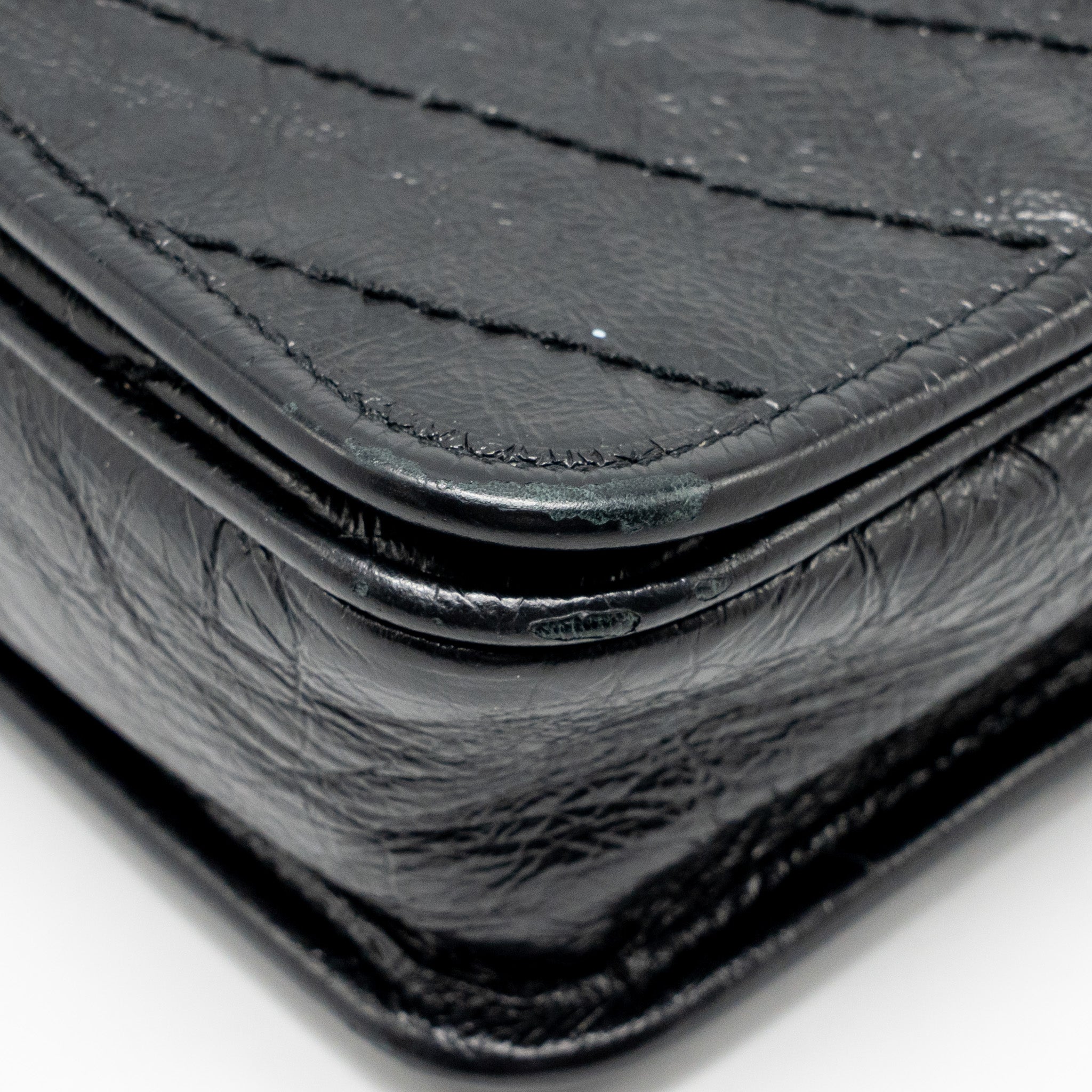 saint-laurent-ysl-niki-chain-wallet-crinkled-calfskin-black-shw