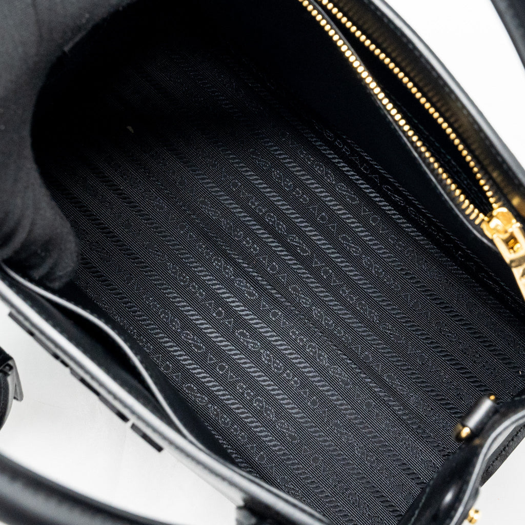prada-small-monochrome-tote-bag-saffiano-calfskin-black-ghw
