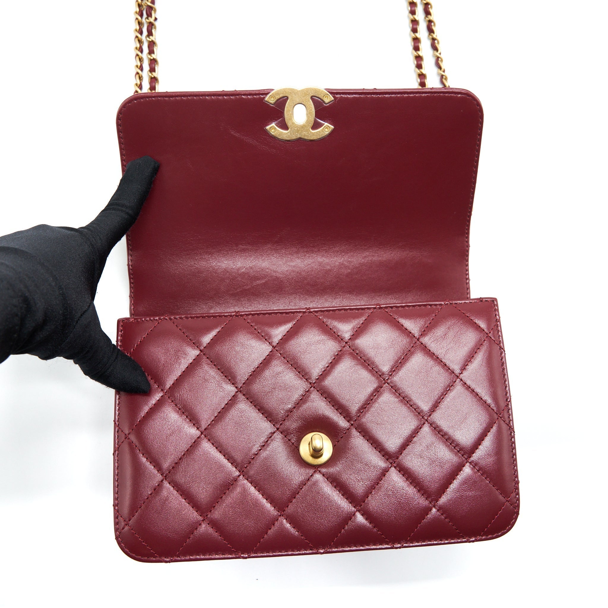 chanel-21a-medium-gold-crush-flap-bag-calfskin-nc635-burgundy-ghw-microchip