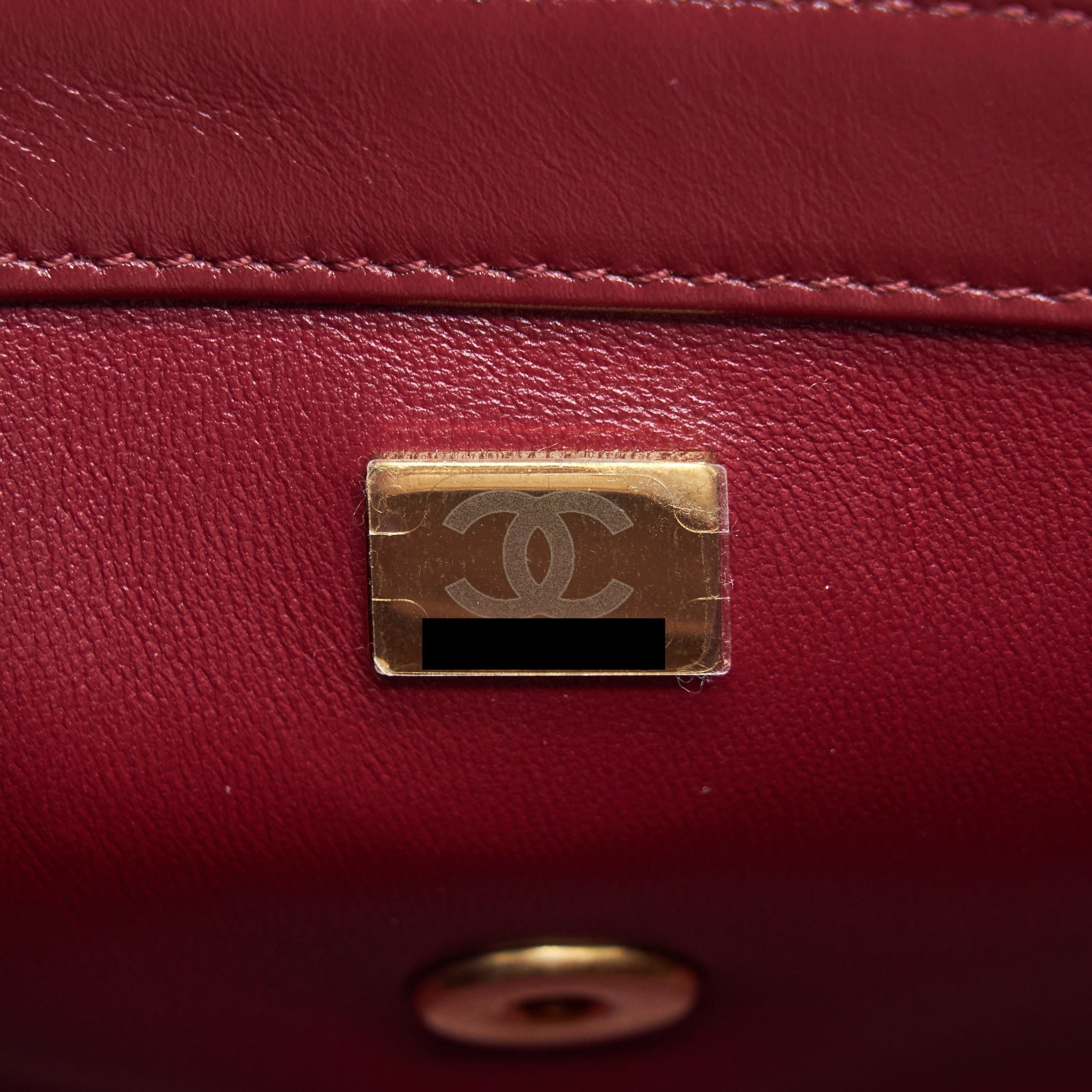 chanel-21a-medium-gold-crush-flap-bag-calfskin-nc635-burgundy-ghw-microchip