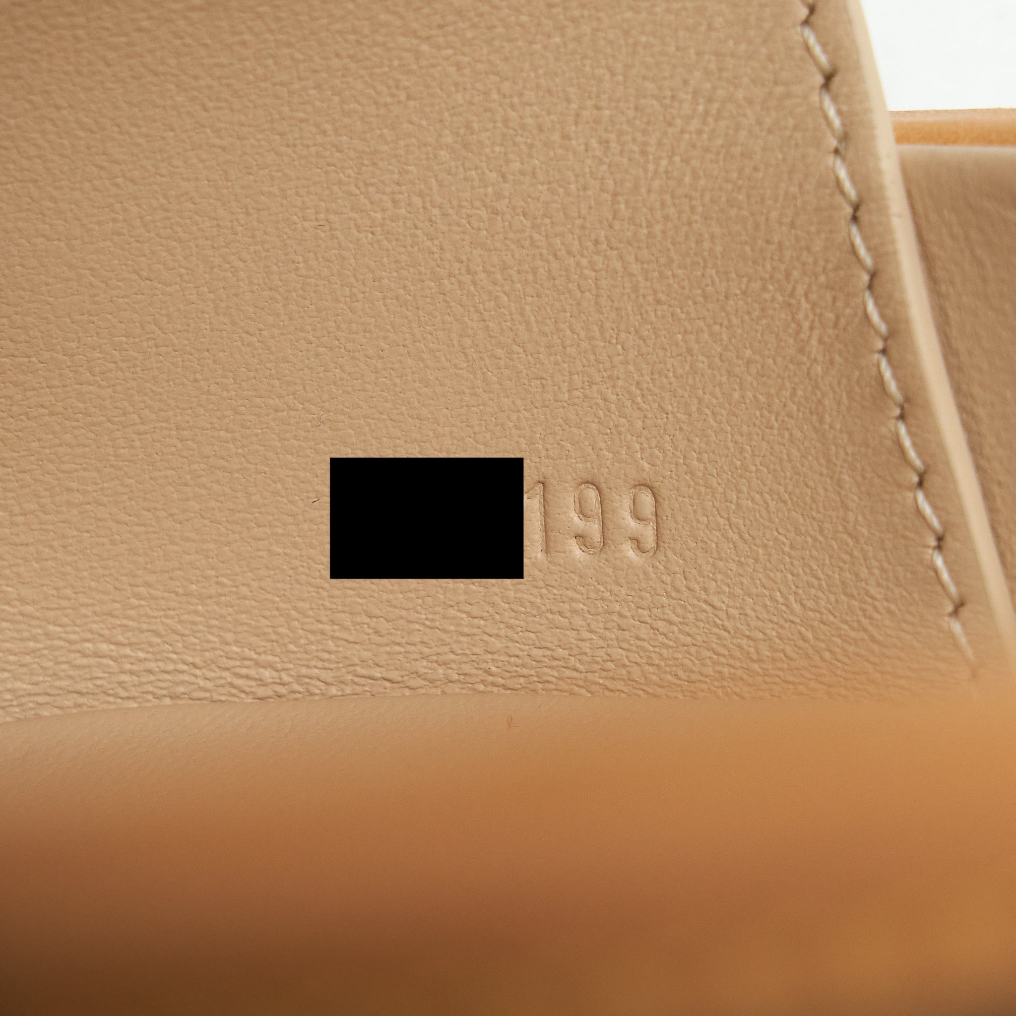 louis-vuitton-petite-boite-chapeau-monogram-canvas-ghw