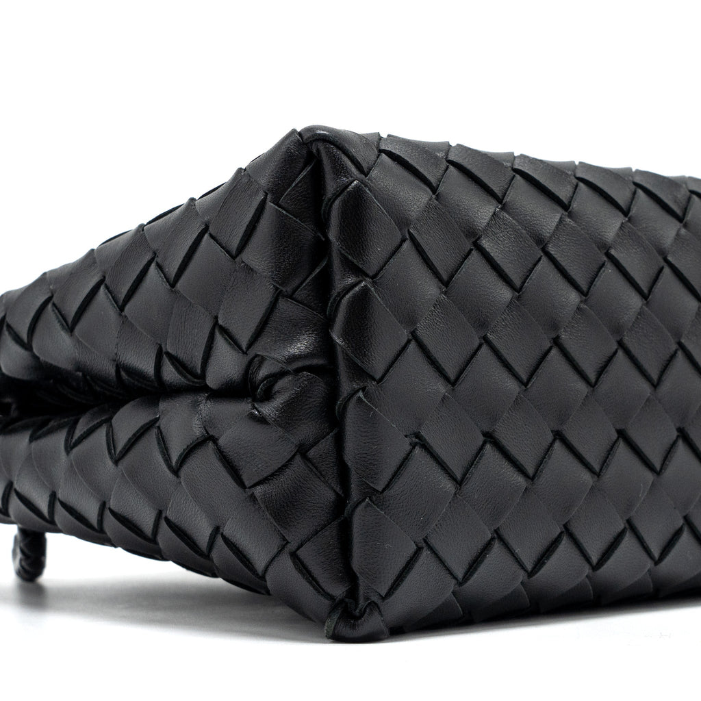 bottega-veneta-small-andiamo-bag-lambskin-black-ghw