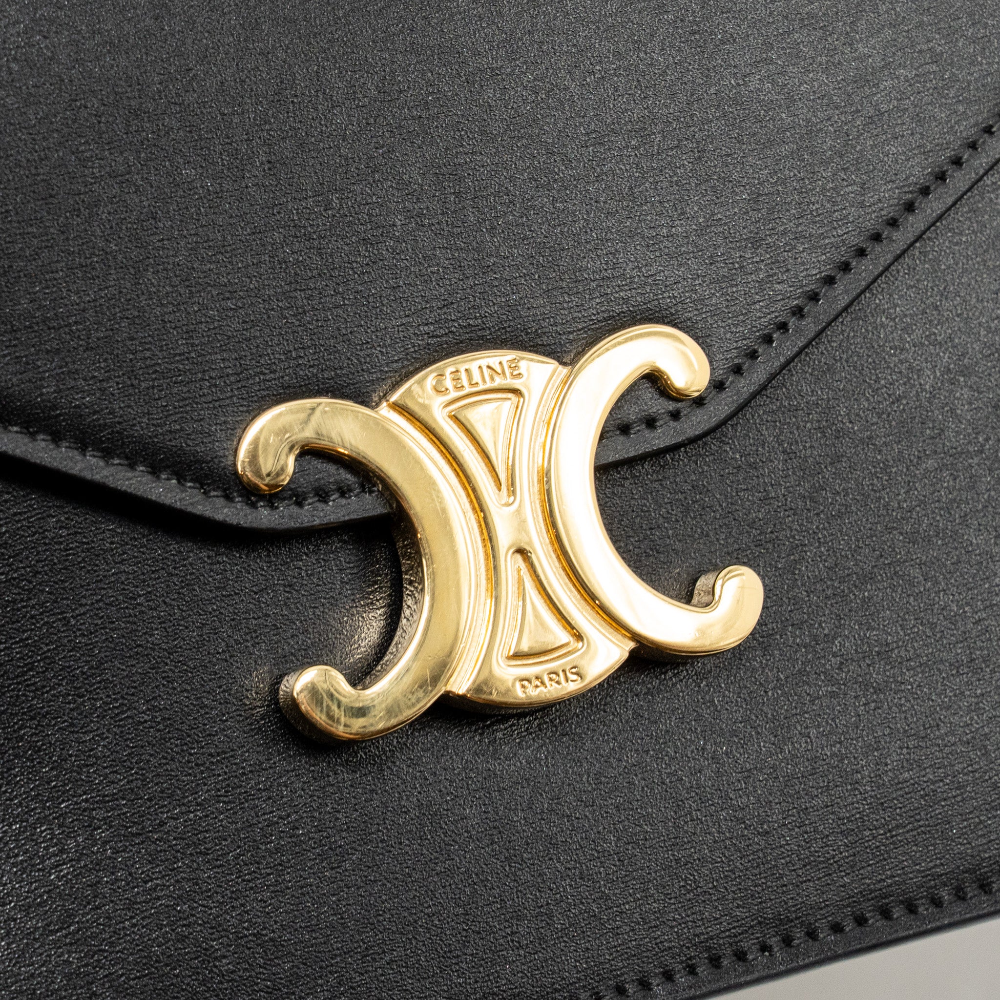 celine-wallet-on-chain-margo-shiny-calfskin-black-ghw