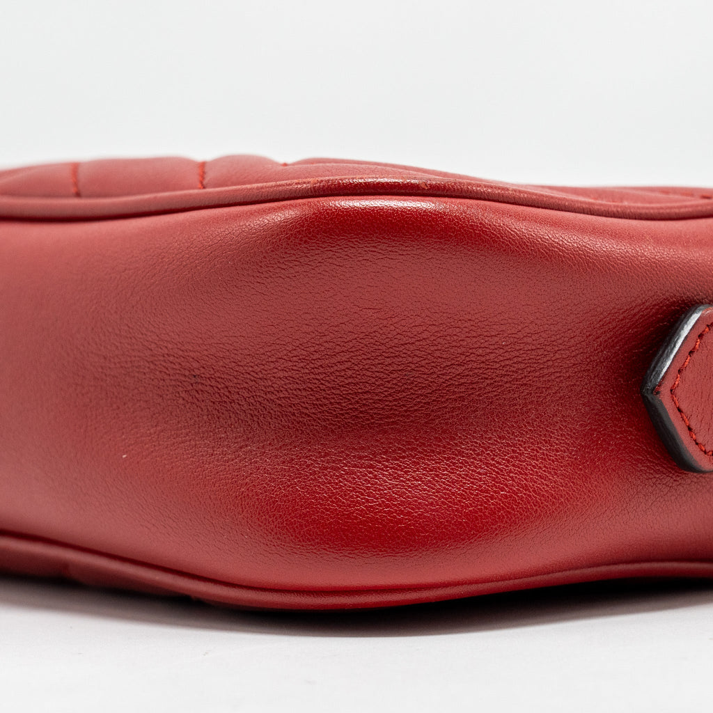 gucci-gg-marmont-matelasse-camera-bag-red-leather-red-ghw