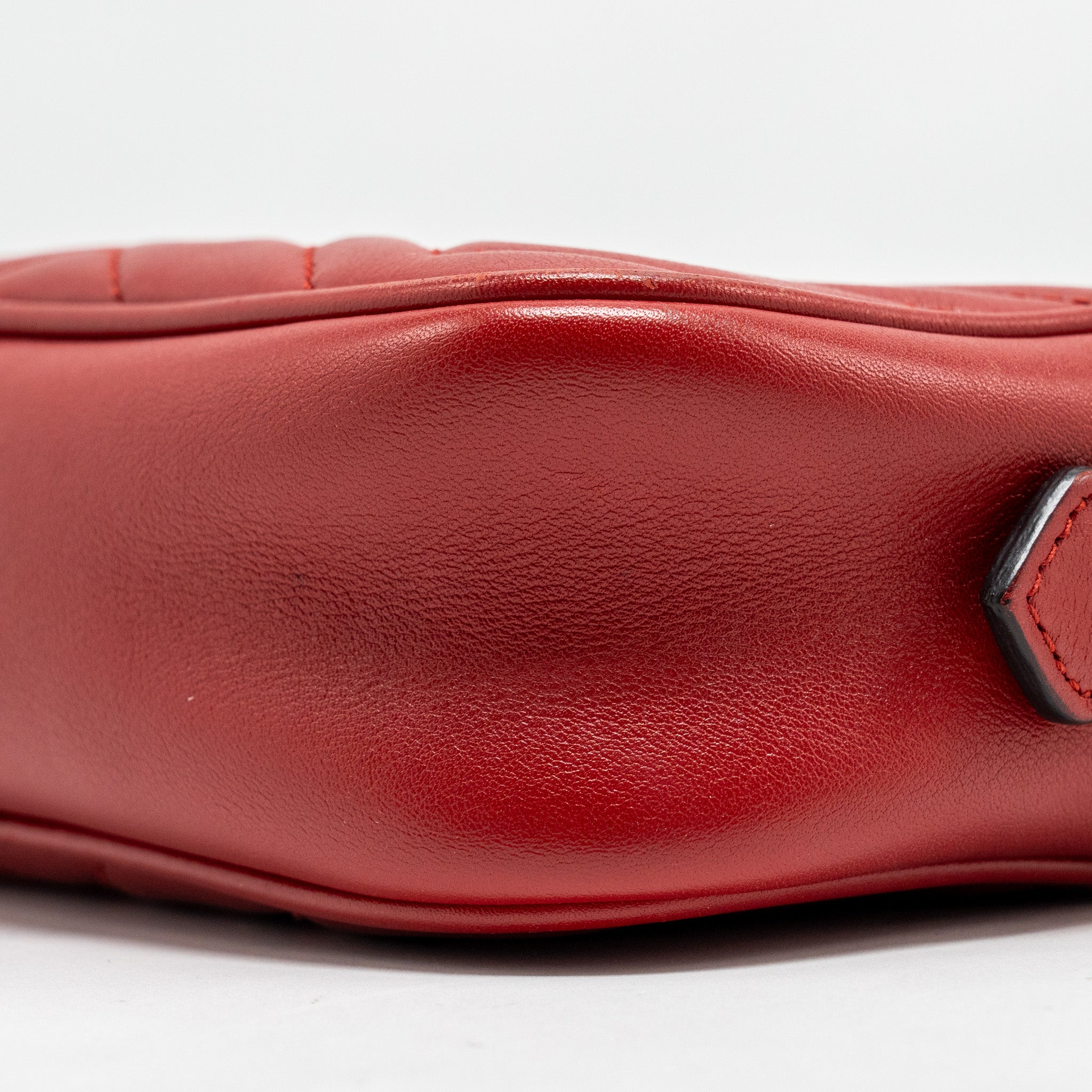 gucci-gg-marmont-matelasse-camera-bag-red-leather-red-ghw
