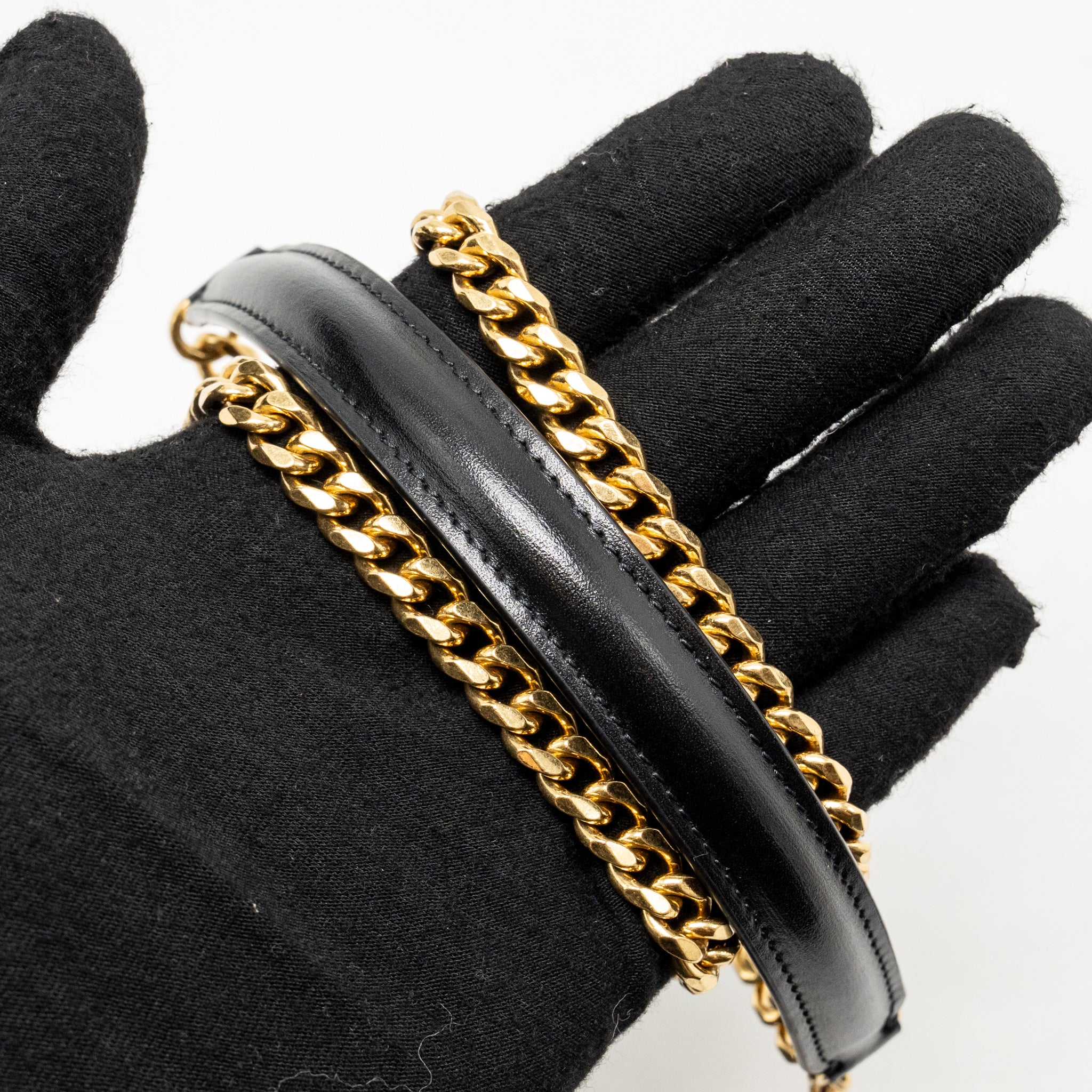 celine-wallet-on-chain-margo-shiny-calfskin-black-ghw