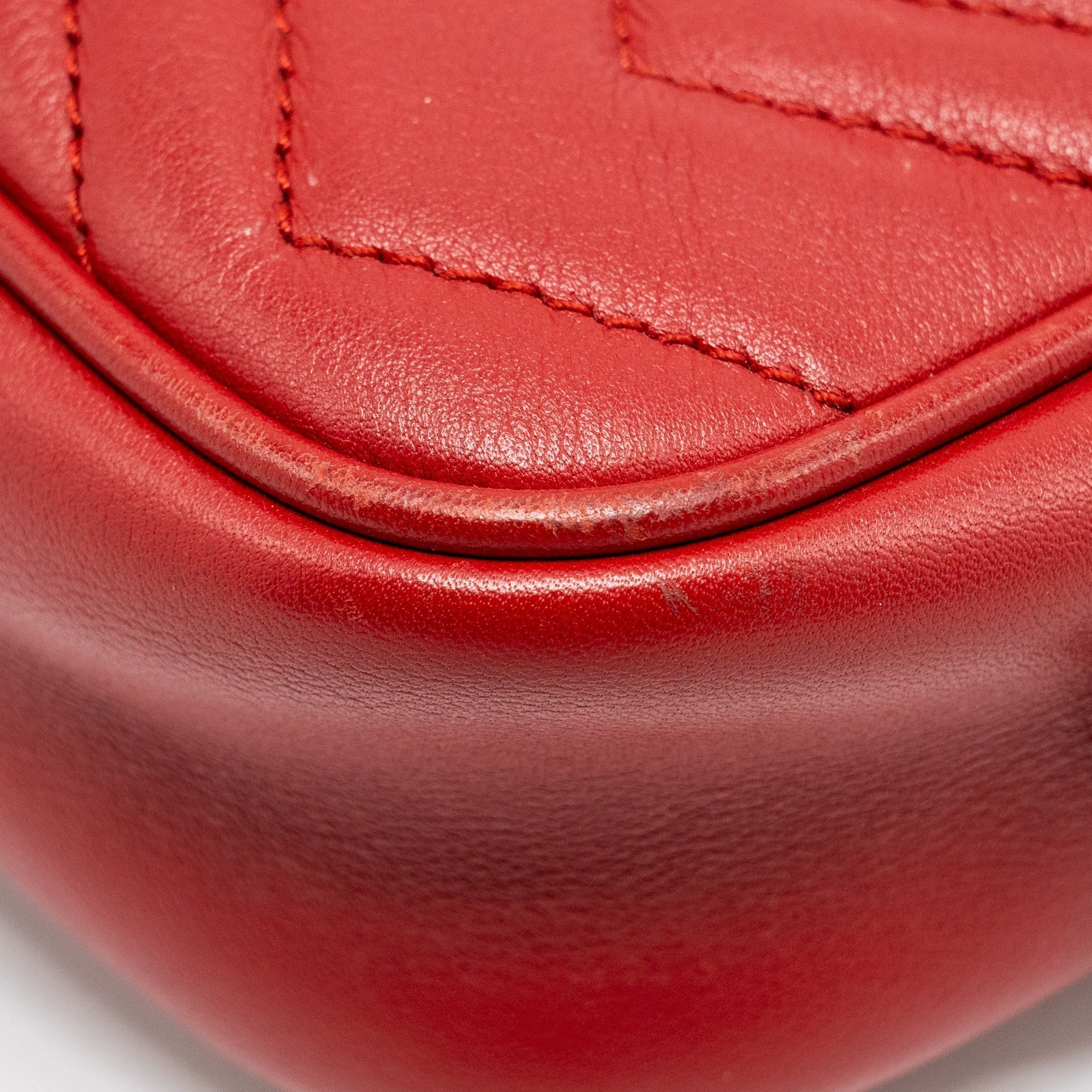 gucci-gg-marmont-matelasse-camera-bag-red-leather-red-ghw