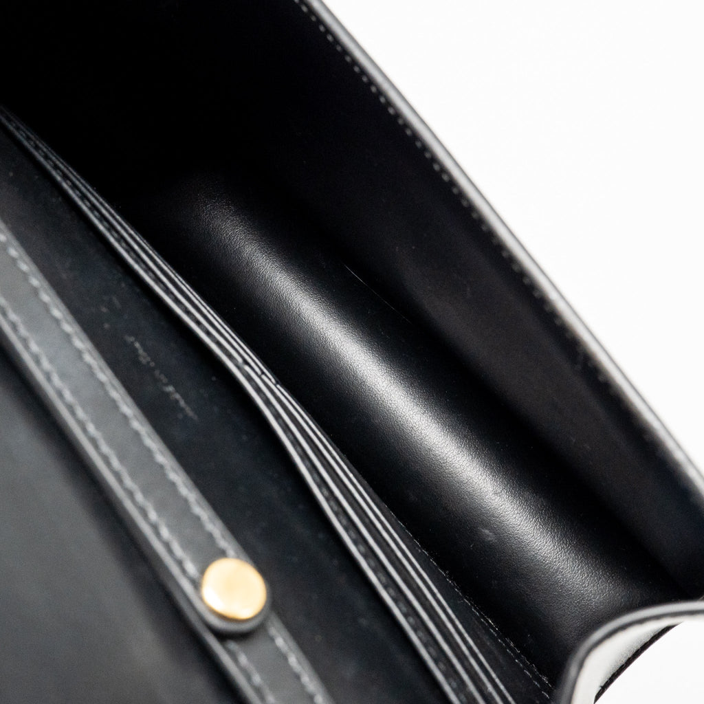 celine-wallet-on-chain-margo-shiny-calfskin-black-ghw