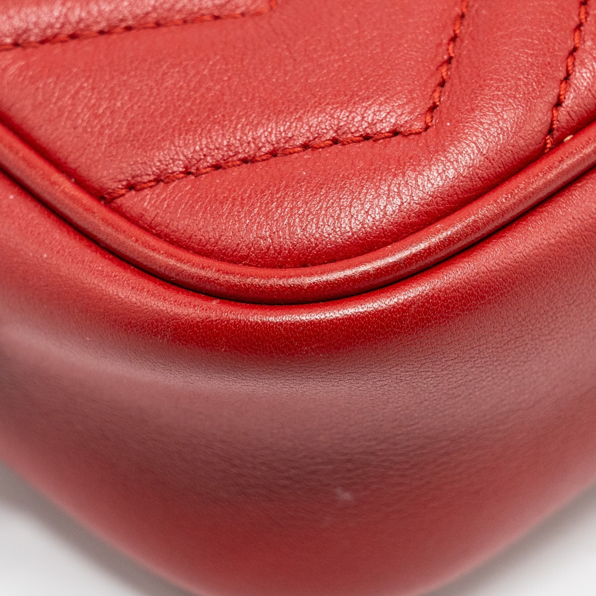 gucci-gg-marmont-matelasse-camera-bag-red-leather-red-ghw