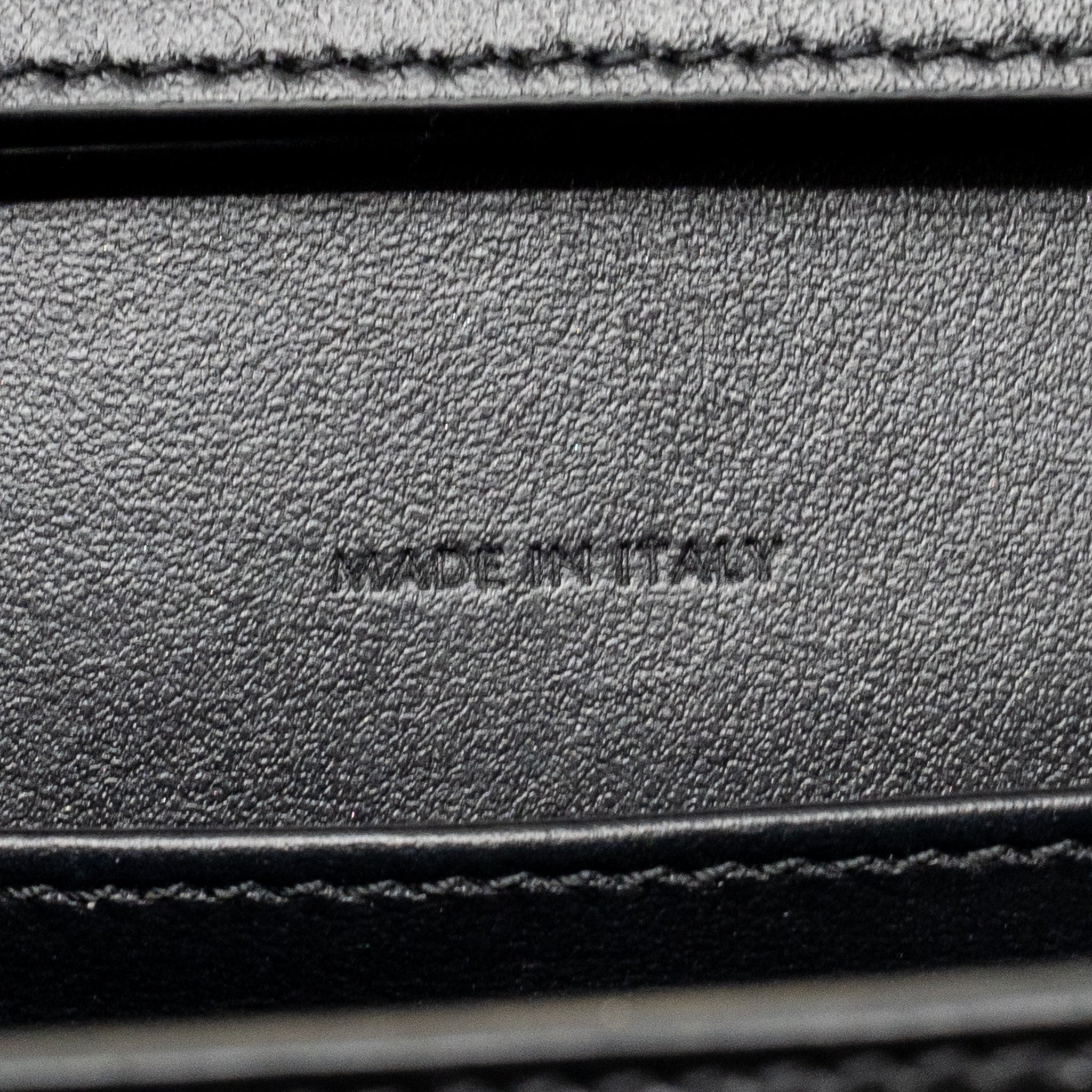celine-wallet-on-chain-margo-shiny-calfskin-black-ghw
