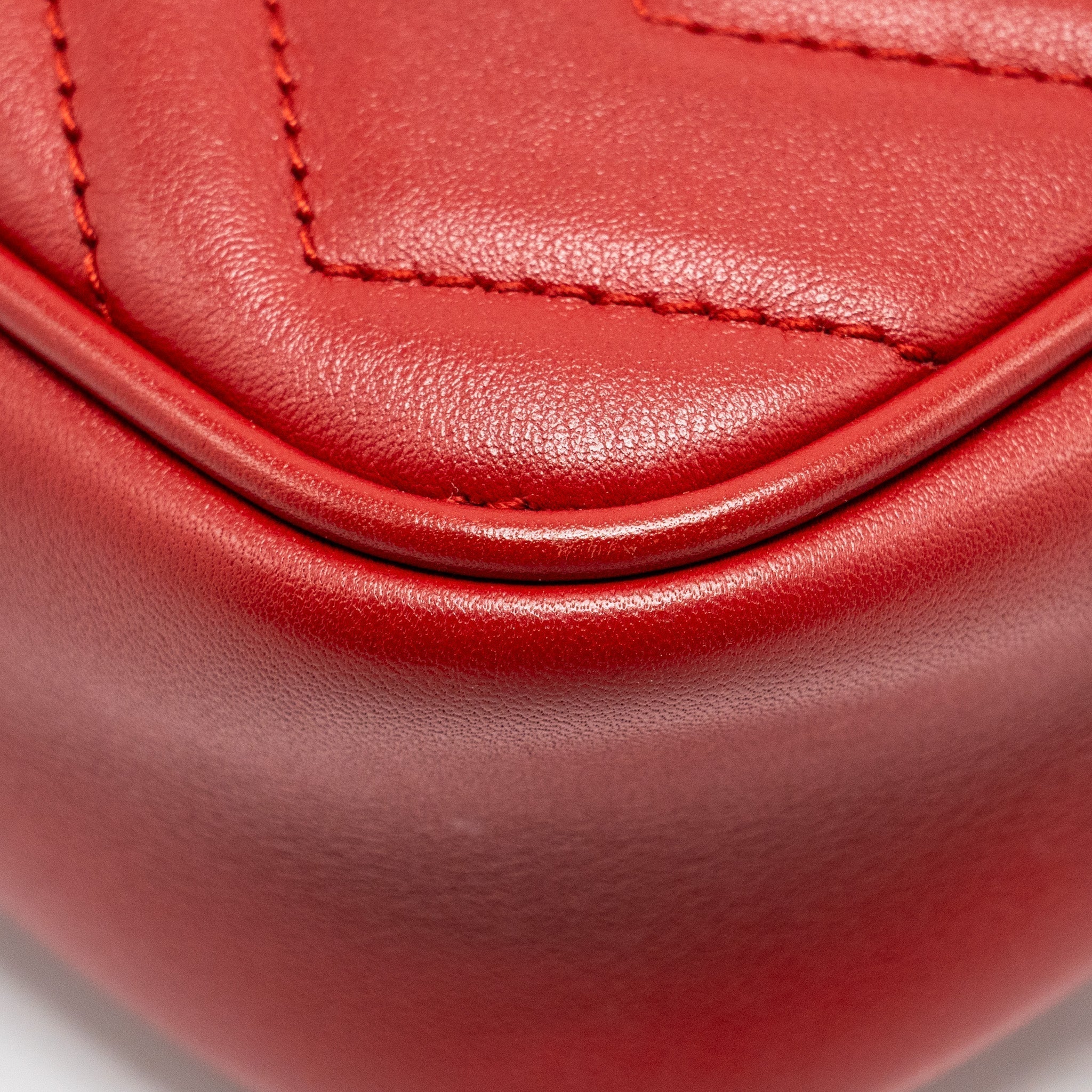 gucci-gg-marmont-matelasse-camera-bag-red-leather-red-ghw