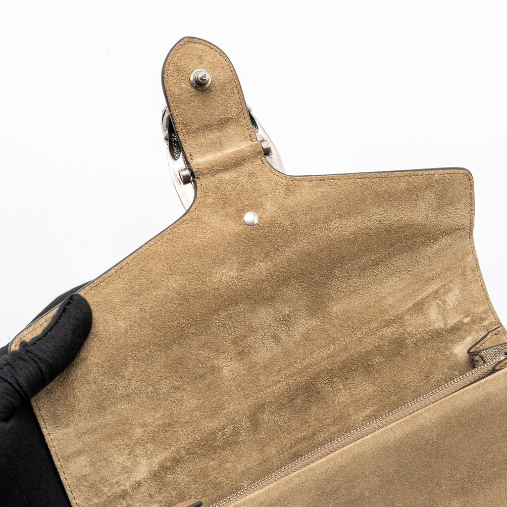 gucci-dionysus-gg-shoulder-bag-gg-supreme-canvas-suede-beige-shw