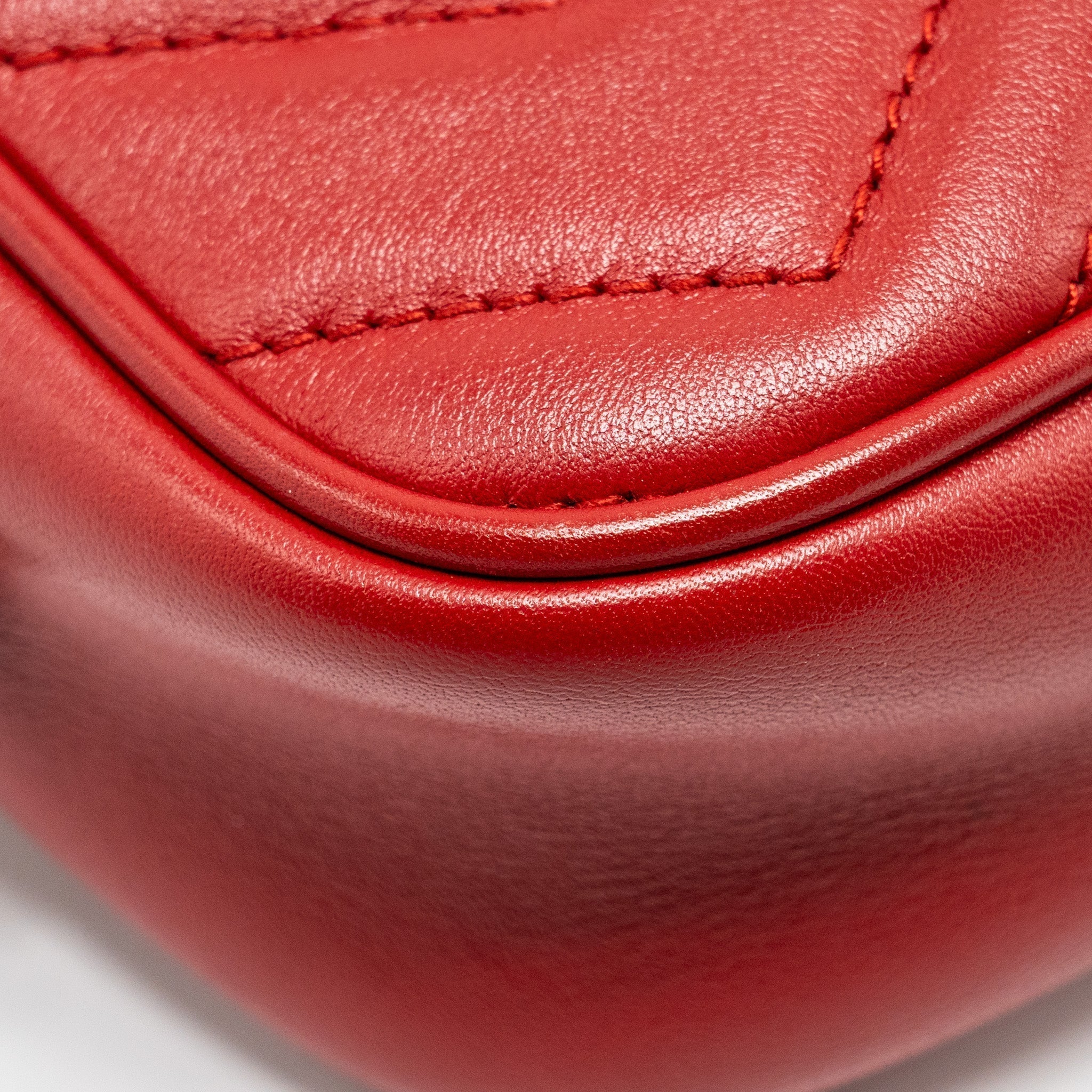 gucci-gg-marmont-matelasse-camera-bag-red-leather-red-ghw