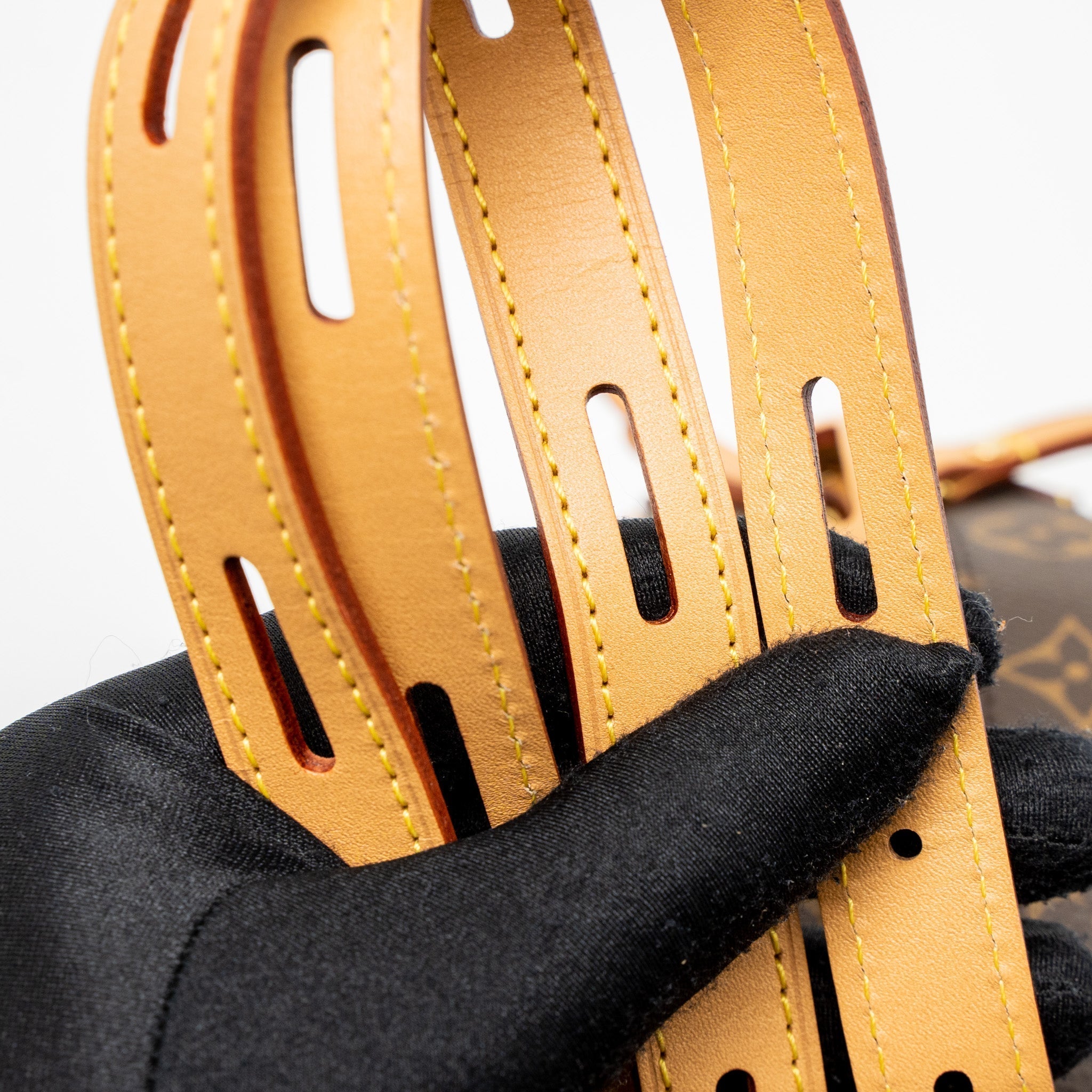 louis-vuitton-boite-chapeau-souple-mm-monogram-canvas-ghw-3