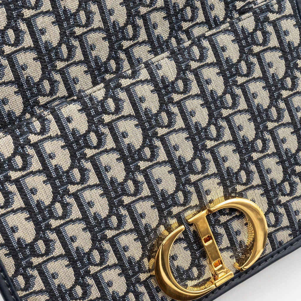 dior-montaigne-30-medium-bag-oblique-jacquard-ghw-1