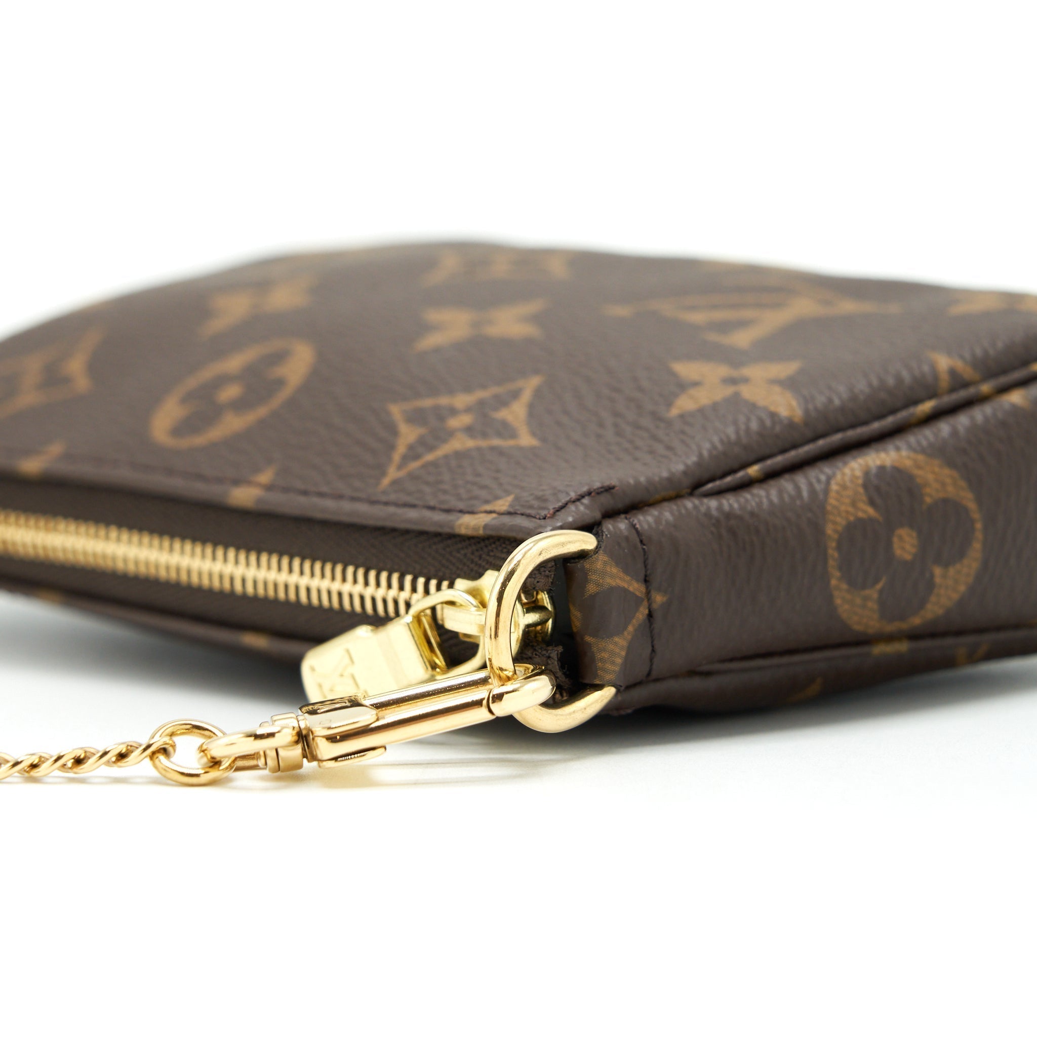 louis-vuitton-mini-pochette-monogram-canvas-ghw