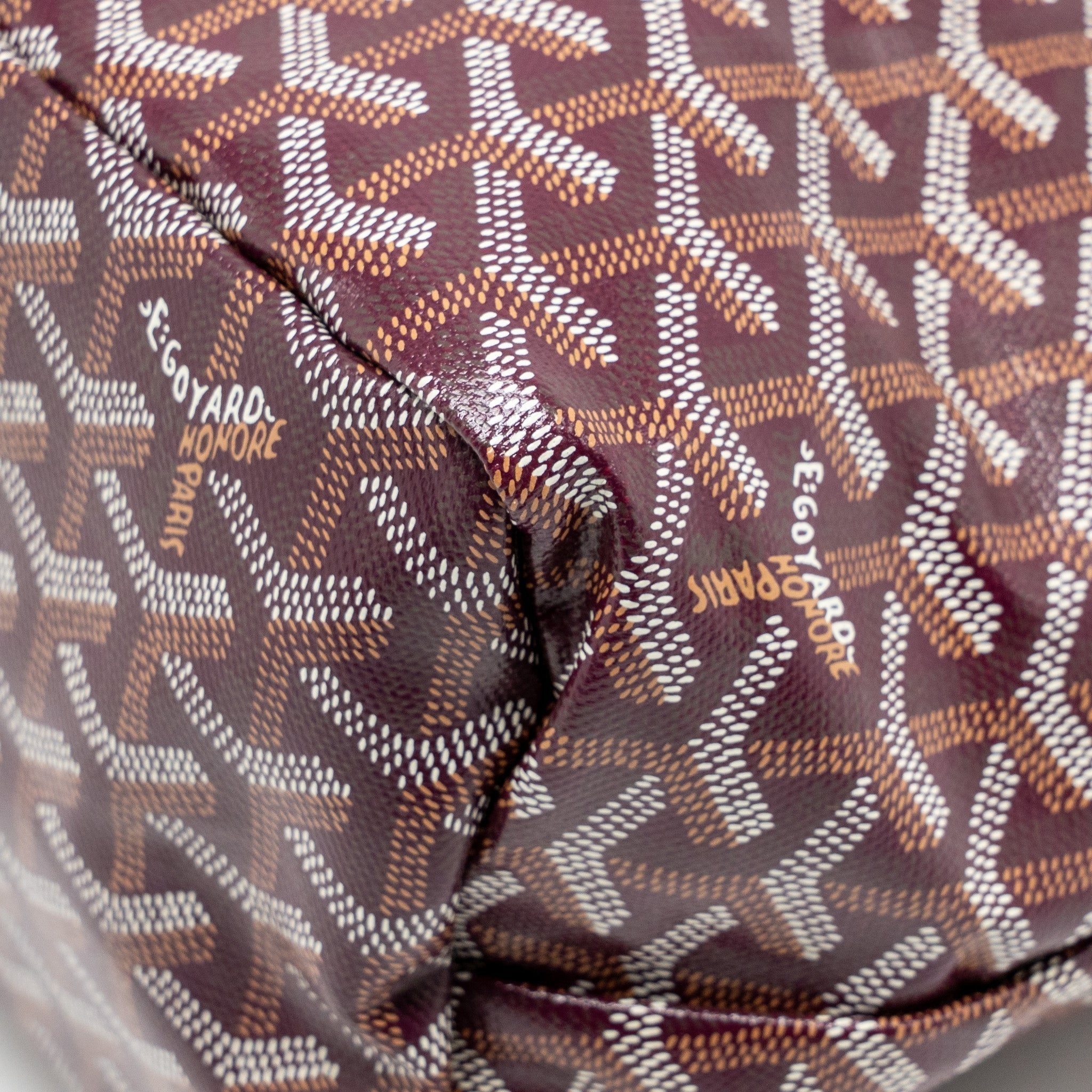 goyard-boheme-hobo-pm-bag-goyardine-canvas-calfskin-burgundy-shw