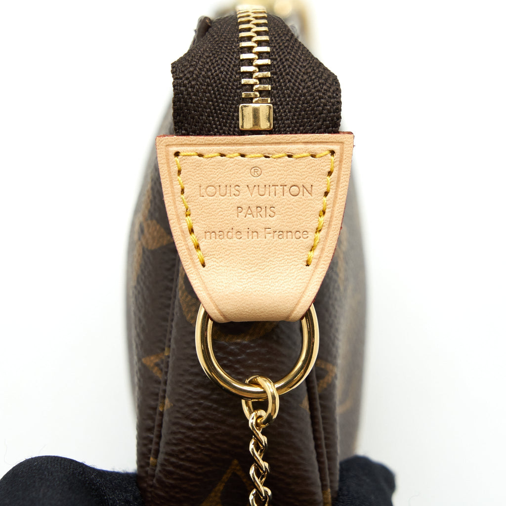 louis-vuitton-mini-pochette-monogram-canvas-ghw
