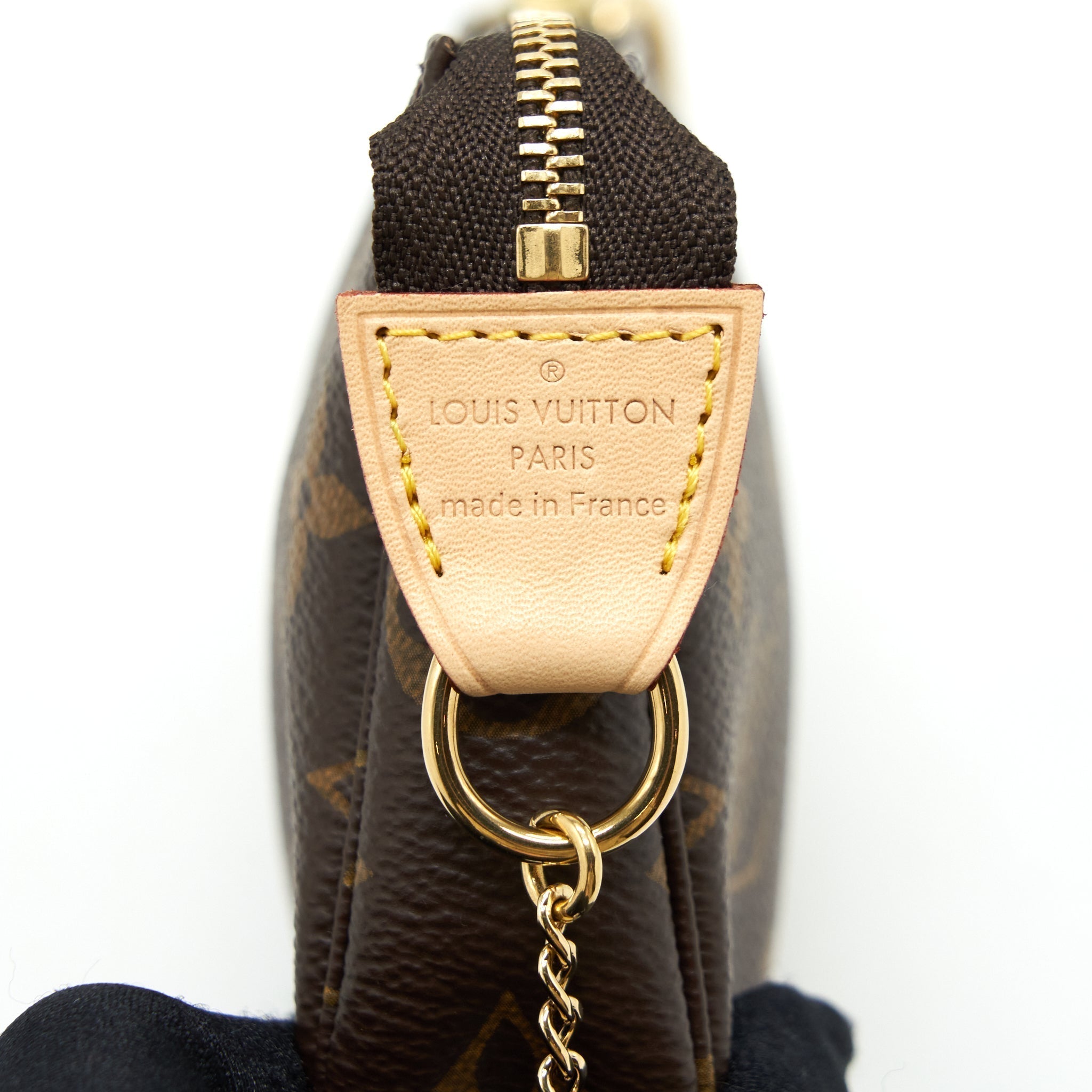 louis-vuitton-mini-pochette-monogram-canvas-ghw
