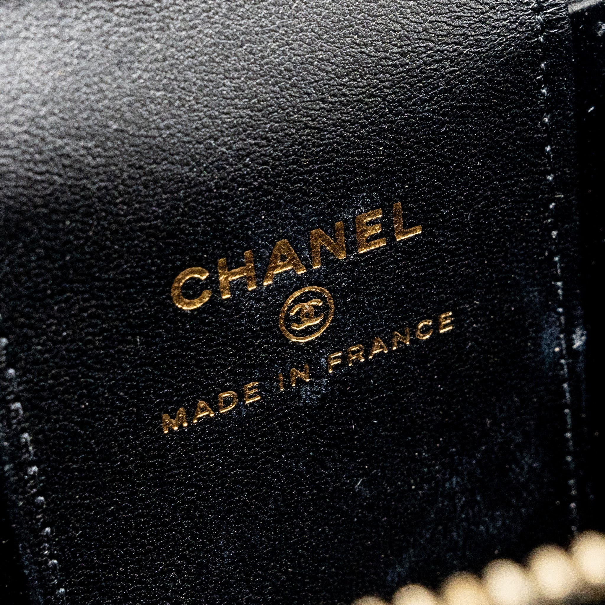 chanel-top-handle-mini-vanity-case-with-chain-lambskin-black-ghw-microchip