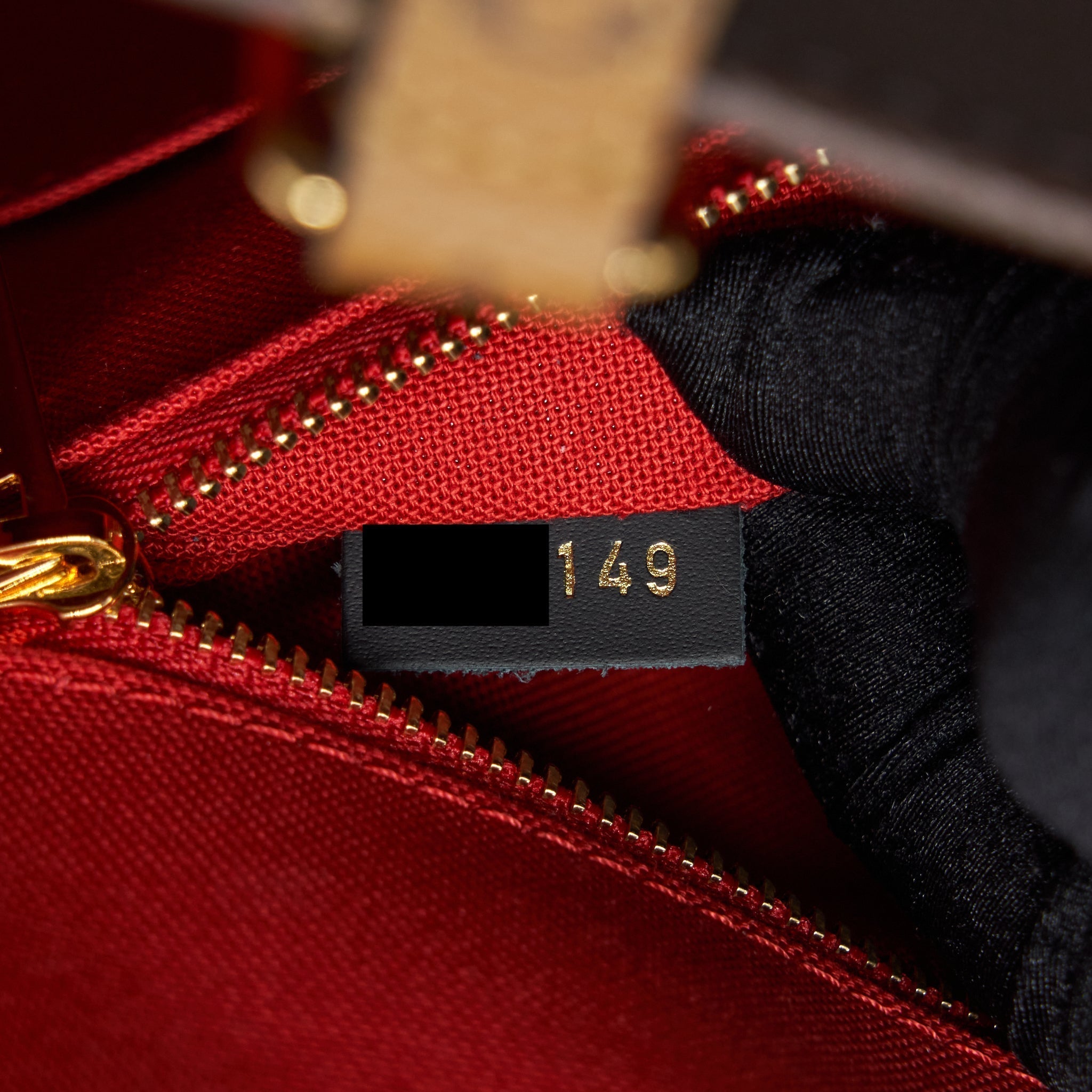 louis-vuitton-on-the-go-gm-monogram-canvas-ghw