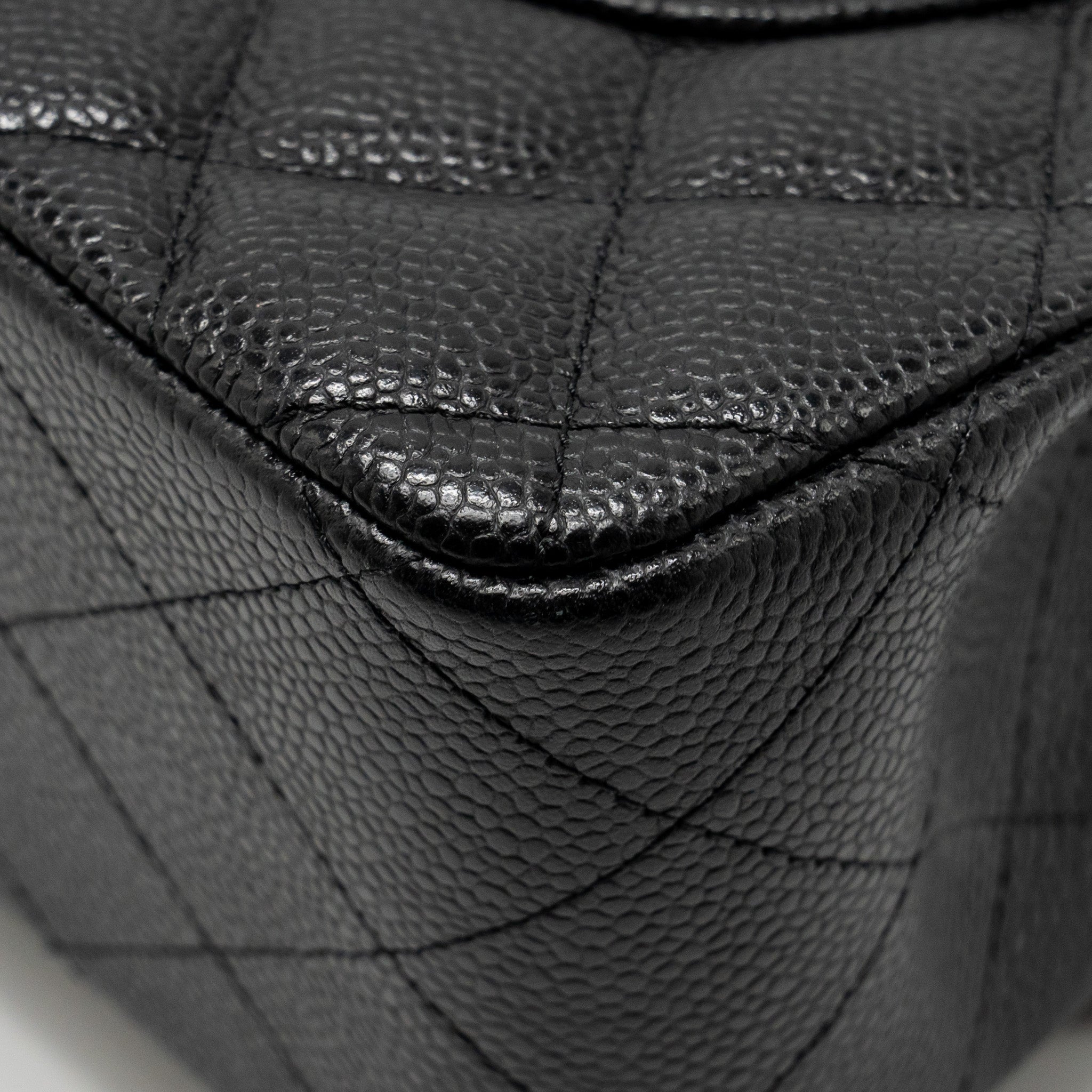 chanel-jumbo-classic-double-flap-bag-caviar-black-ghw-copy