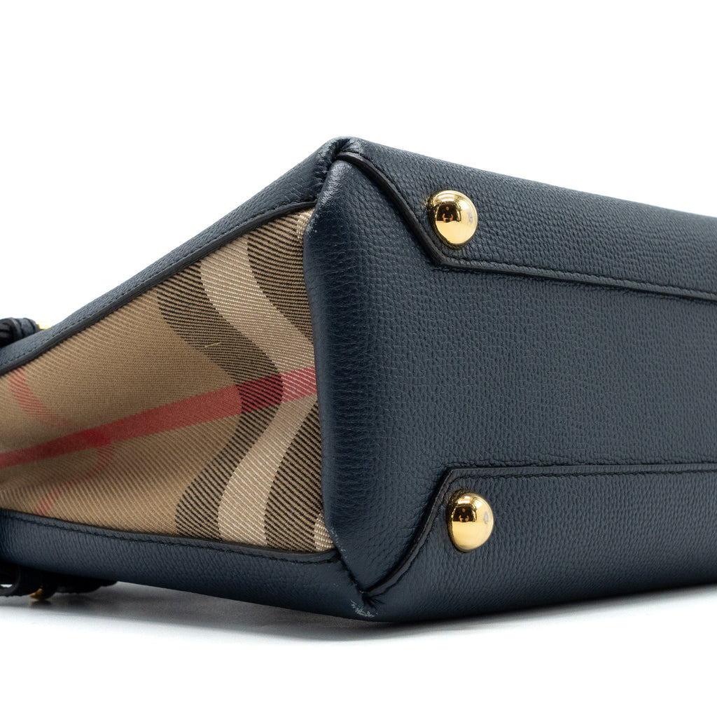 burberry-house-check-banner-tote-bag-calfskin-navy-multicoloured-ghw