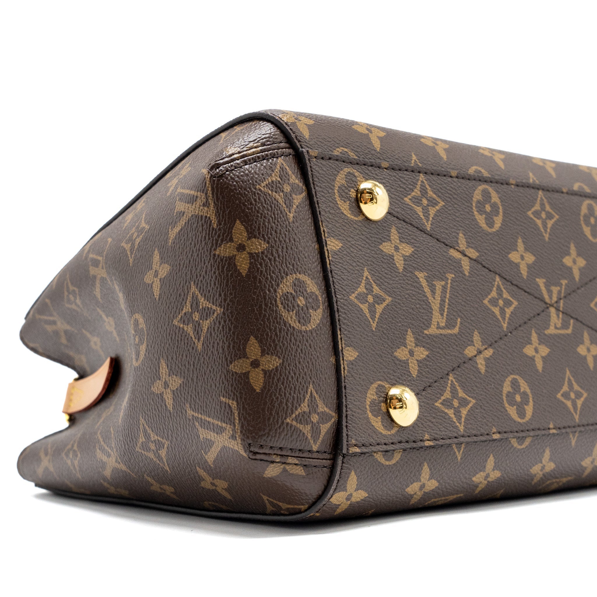 louis-vuitton-montaigne-mm-monogram-canvas-ghw-3