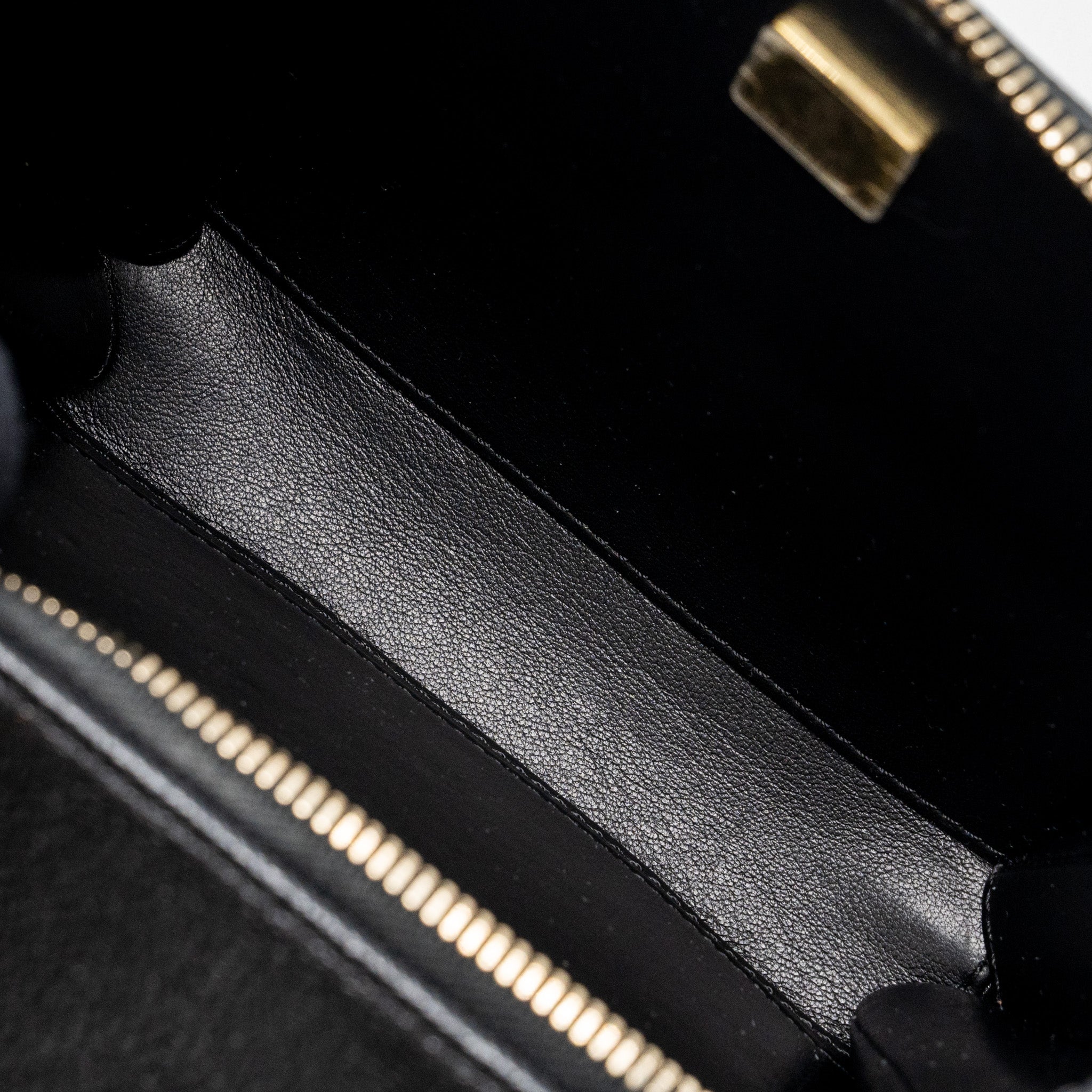 chanel-letter-top-handle-small-vanity-case-caviar-black-brushed-ghwmicrochip