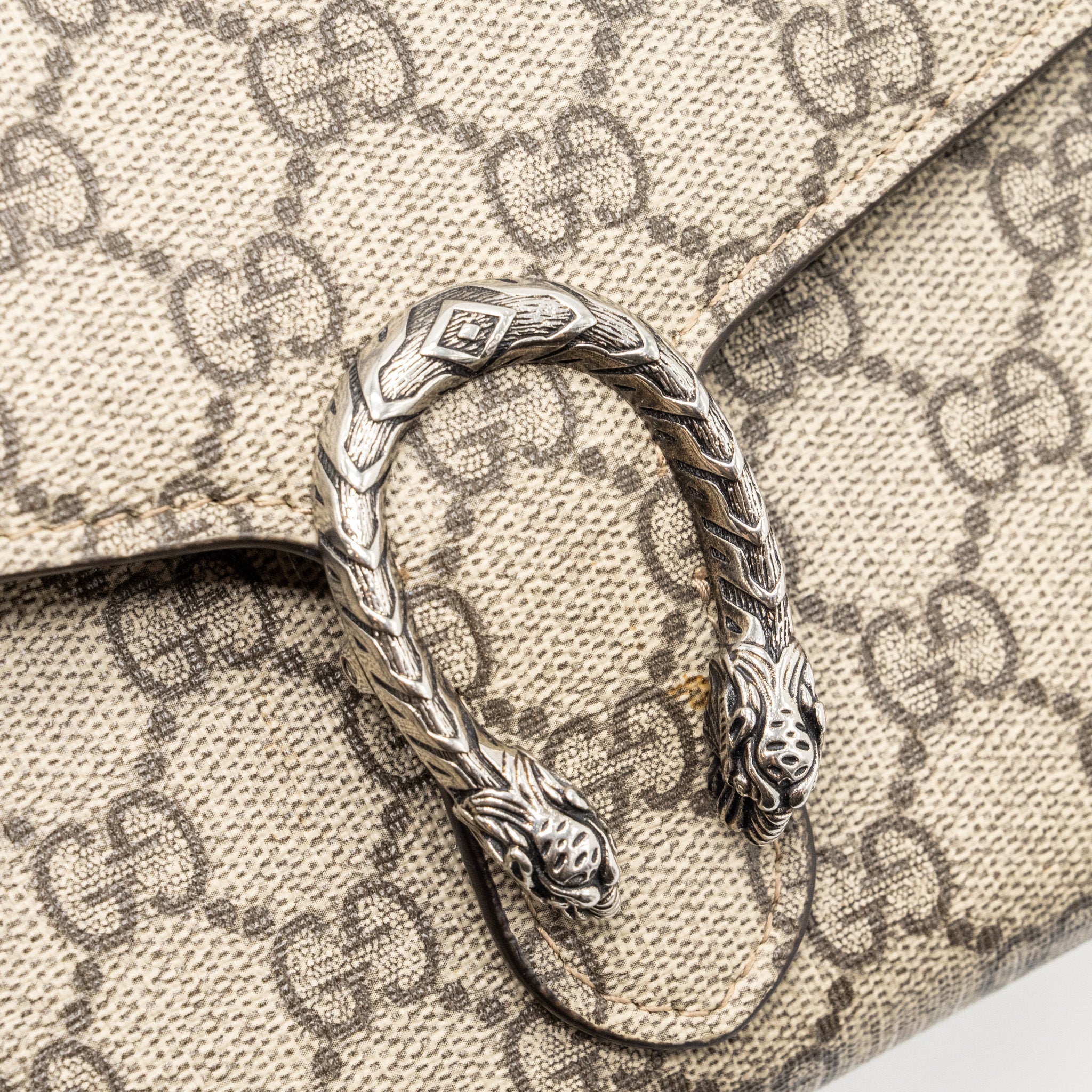 gucci-dionysus-wallet-on-chain-gg-supreme-canvas-leather-beige-shw-copy