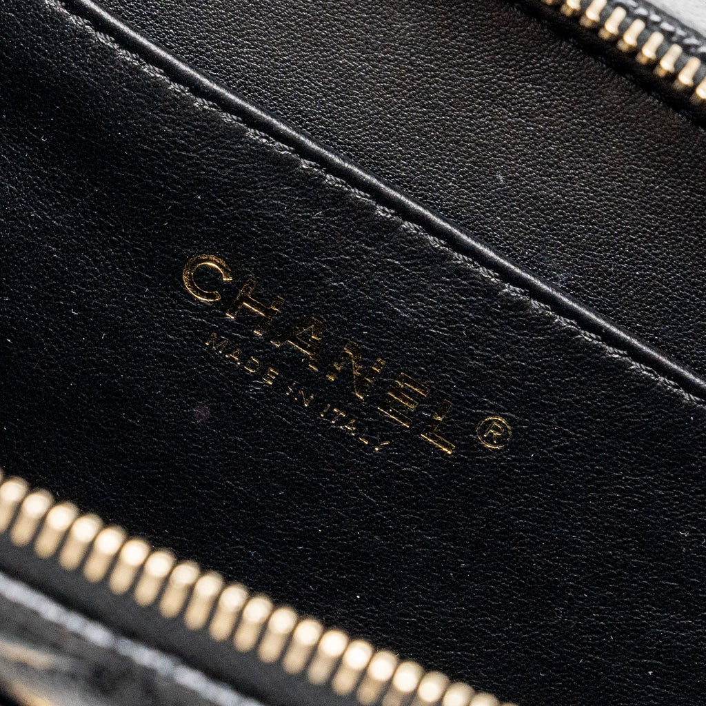 chanel-letter-top-handle-small-vanity-case-caviar-black-brushed-ghwmicrochip