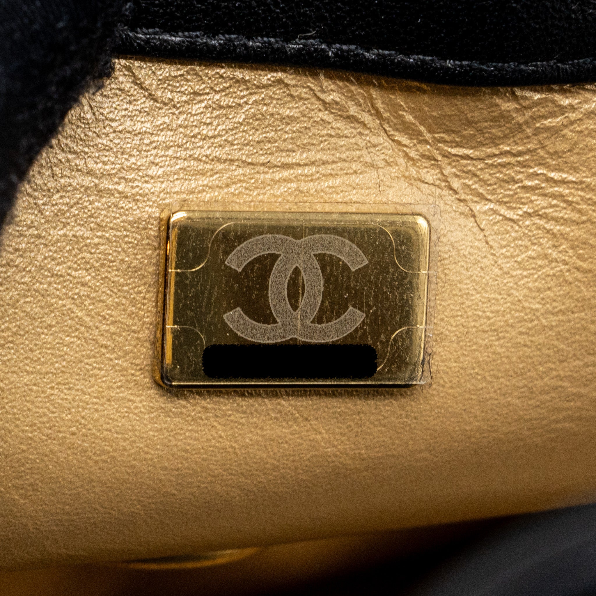 chanel-pearl-crush-mini-rectangular-lambskin-black-brushed-ghw-microchip-2