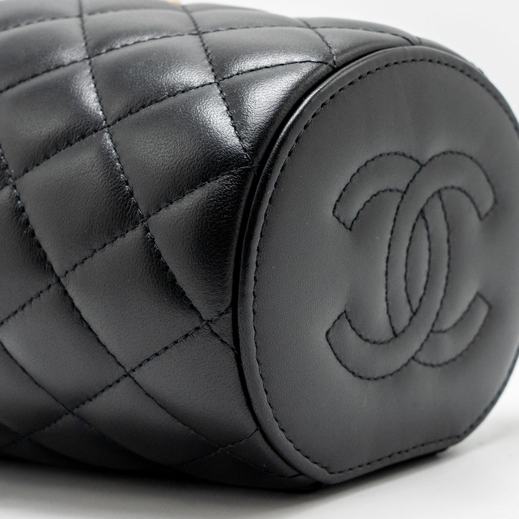chanel-afternoon-tea-top-handle-vanity-case-with-chain-lambskin-black-ghw-microchip