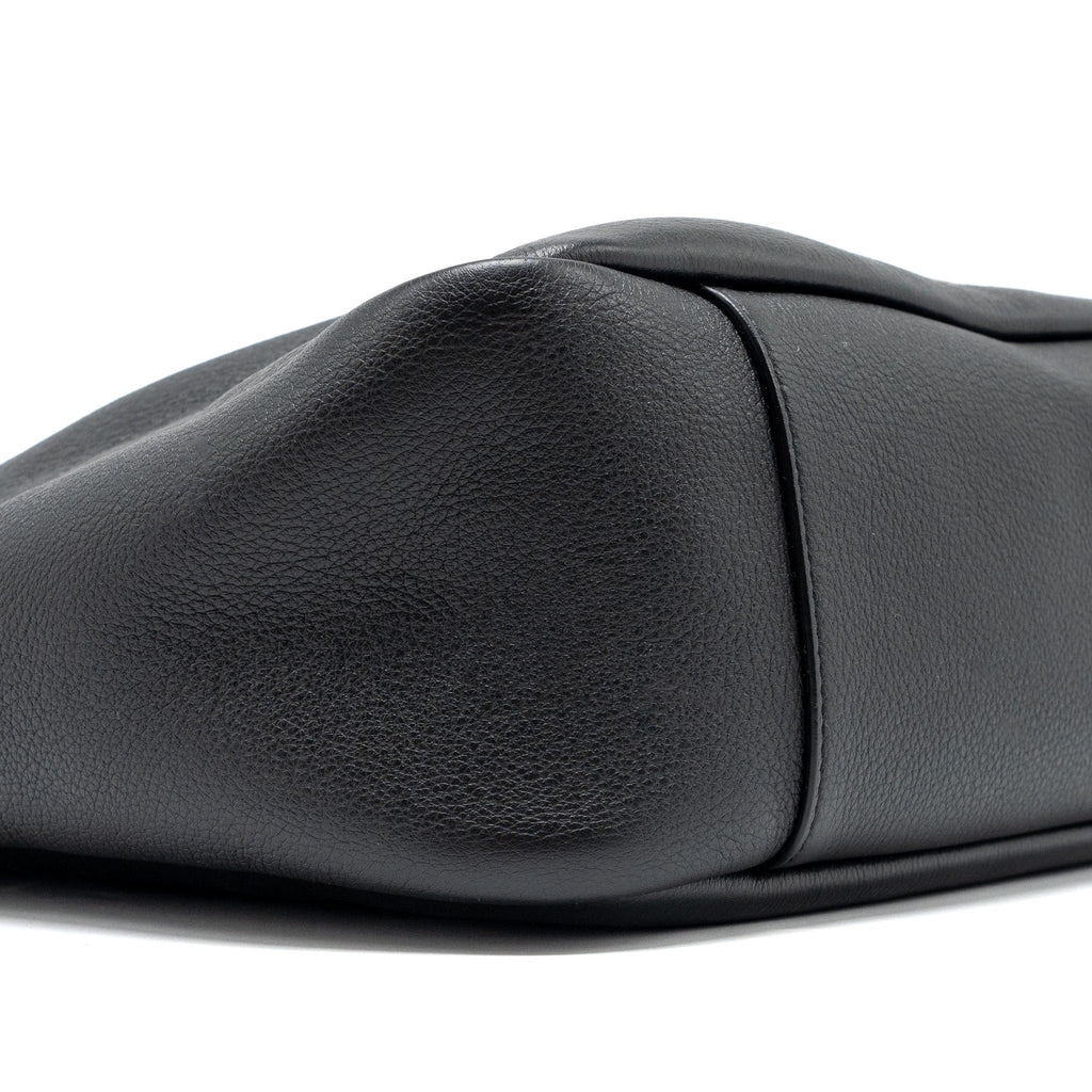 saint-laurent-ysl-le-5-a-7-supple-large-smooth-calfskin-black-ghw