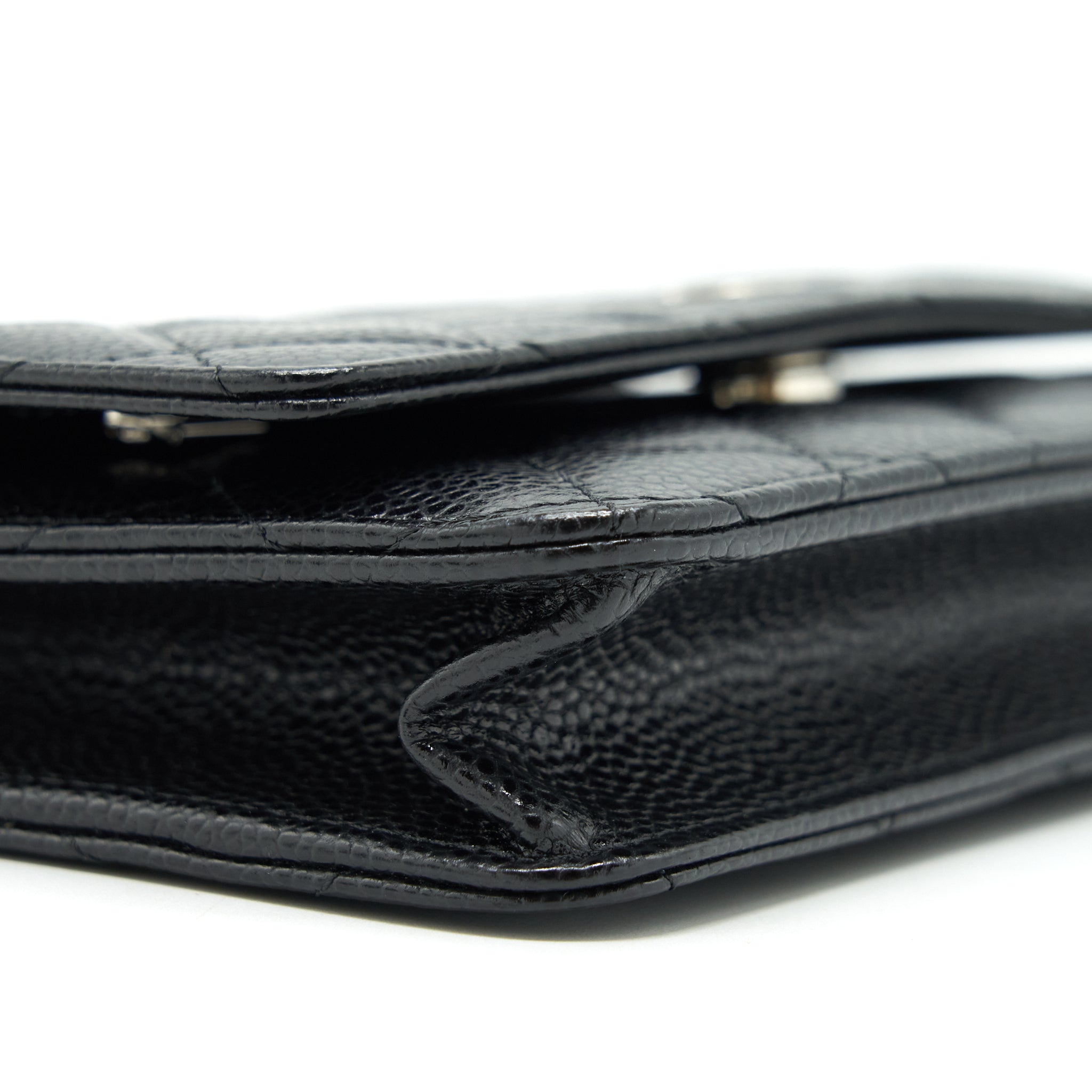 chanel-classic-wallet-on-chain-caviar-black-shw-1