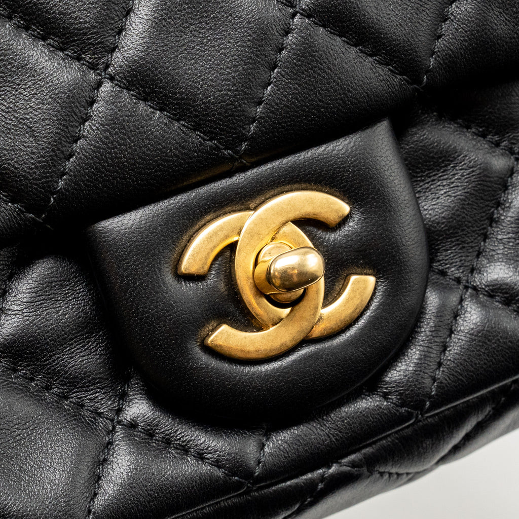 chanel-pearl-crush-mini-rectangular-flap-bag-lambskin-black-ghw-microchip-copy-2