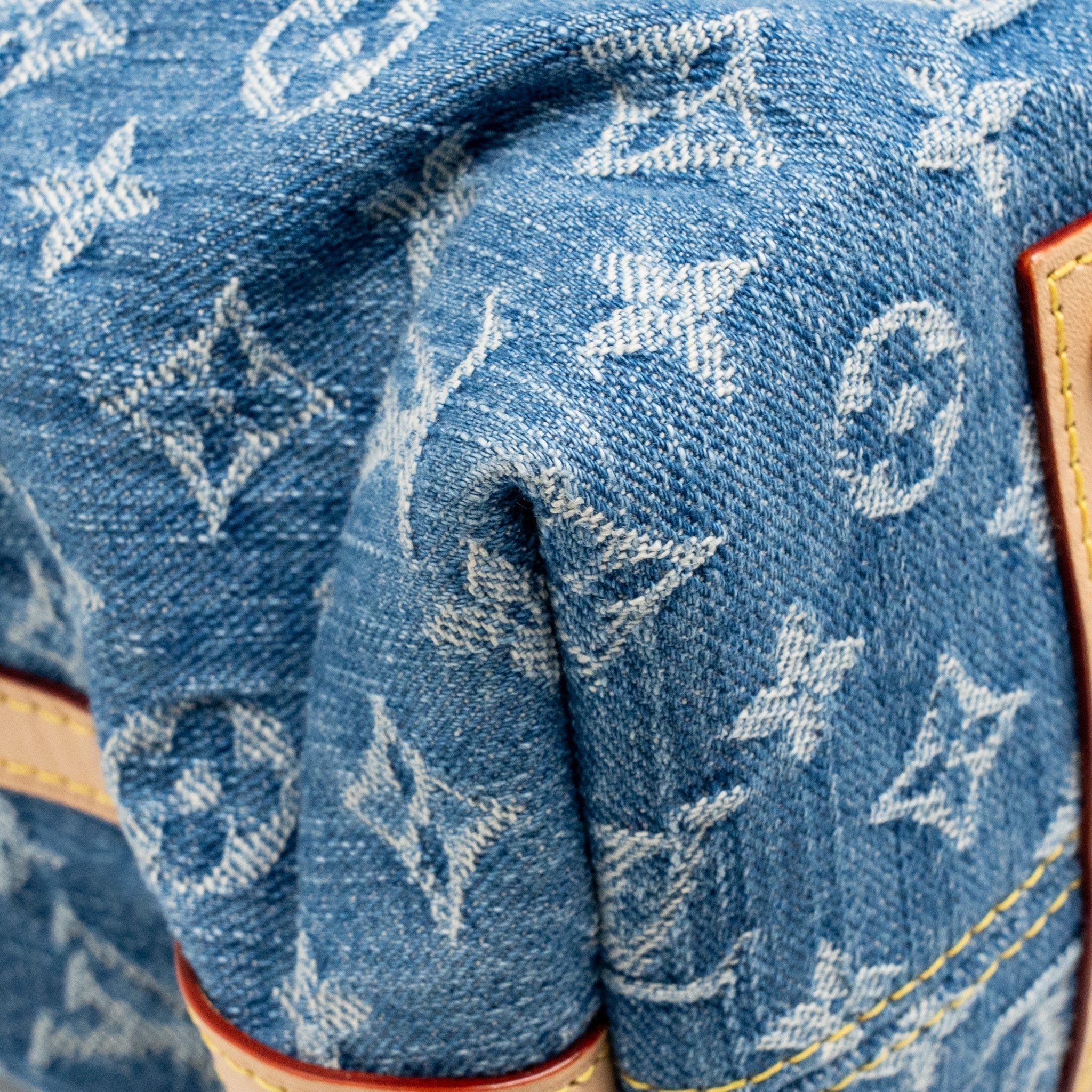 louis-vuitton-carryall-mm-monogram-denim-blue-ghw