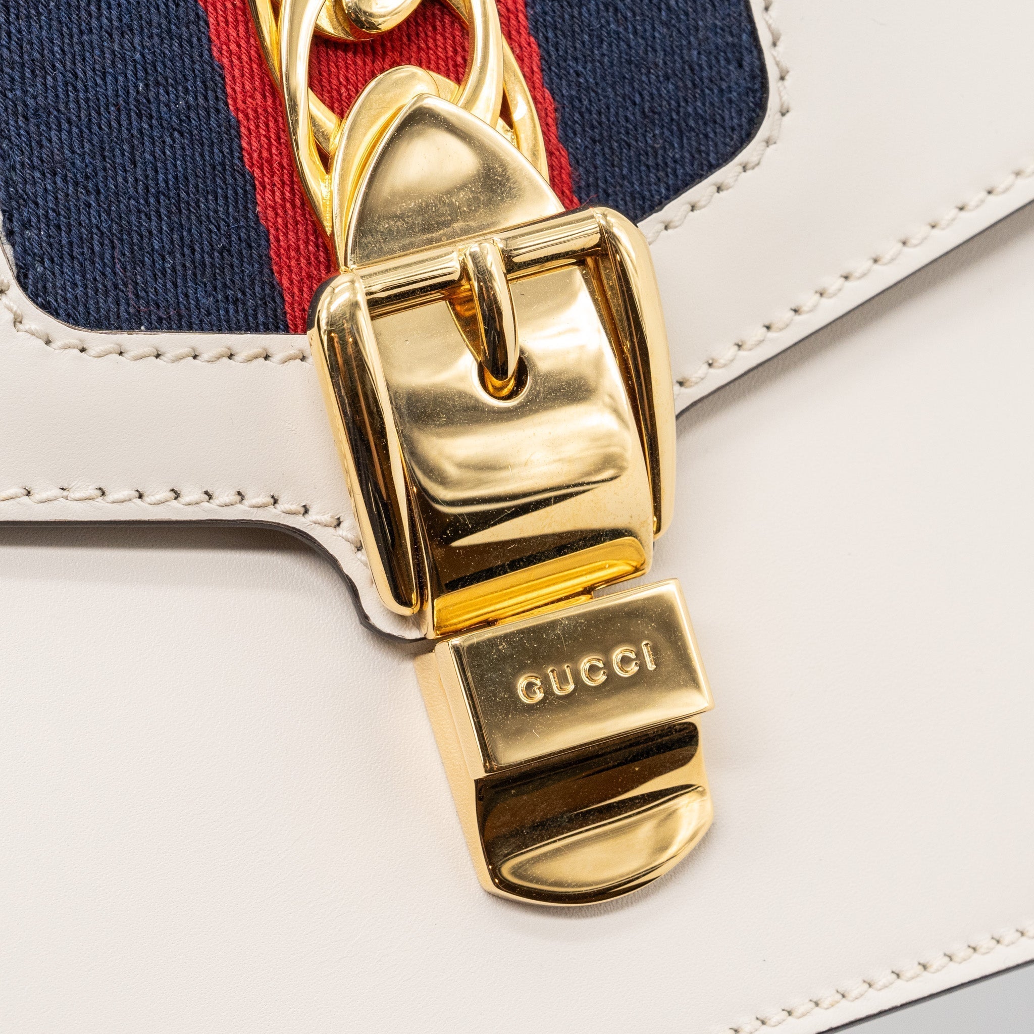 gucci-sylvie-shoulder-bag-calfskin-white-ghw